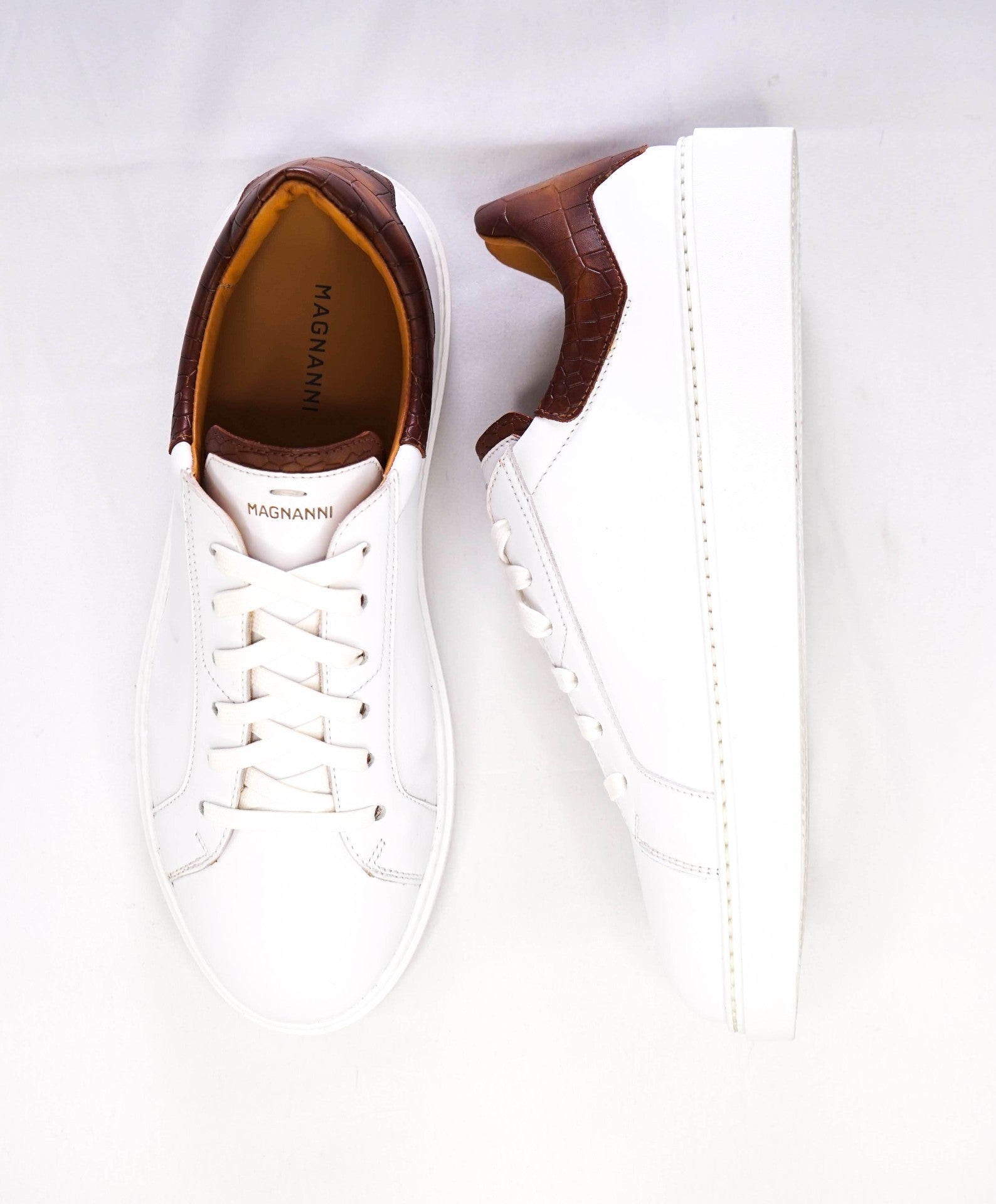 MAGNANNI White Leather Sneakers US 8.5 EU 41.5