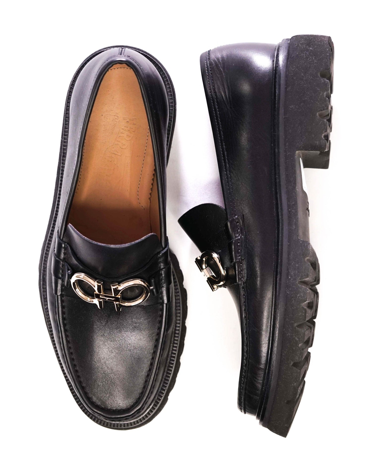 $950 Salvatore Ferragamo Solid Black Loafers Leather Footwear 9.5 EE