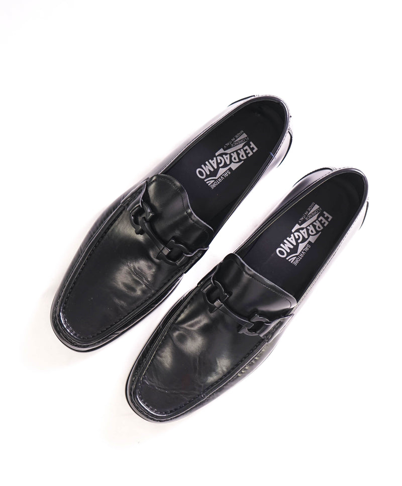 &895 SALVATORE FERRAGAMO - “GRANDIOSO" Gancini Bit Loafer Black Leather - 10 E