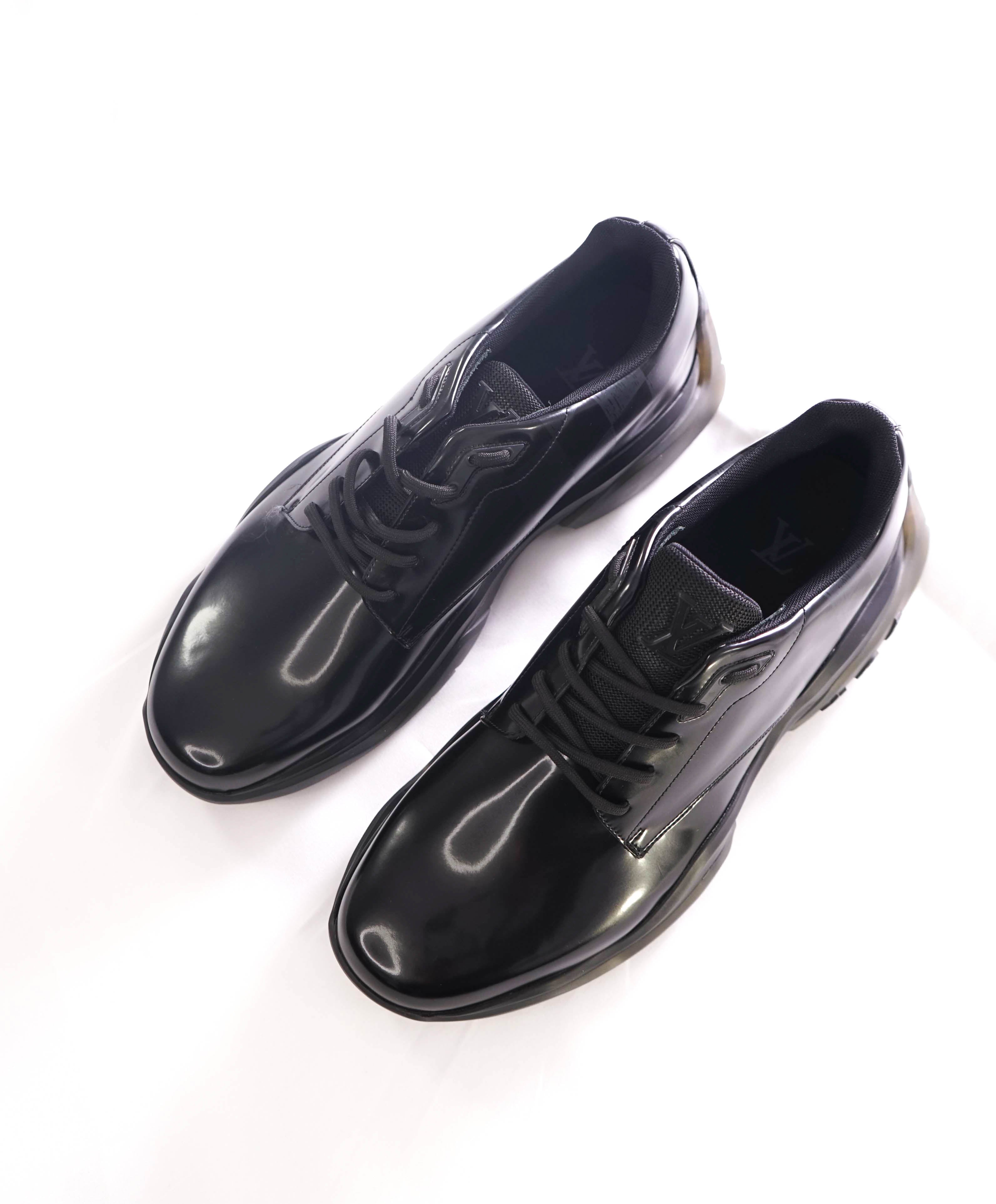 $1,540 LOUIS VUITTON - Black *LV* Logo Derby Oxfords Lug Sole Sneaker - 10 US (9 LV)