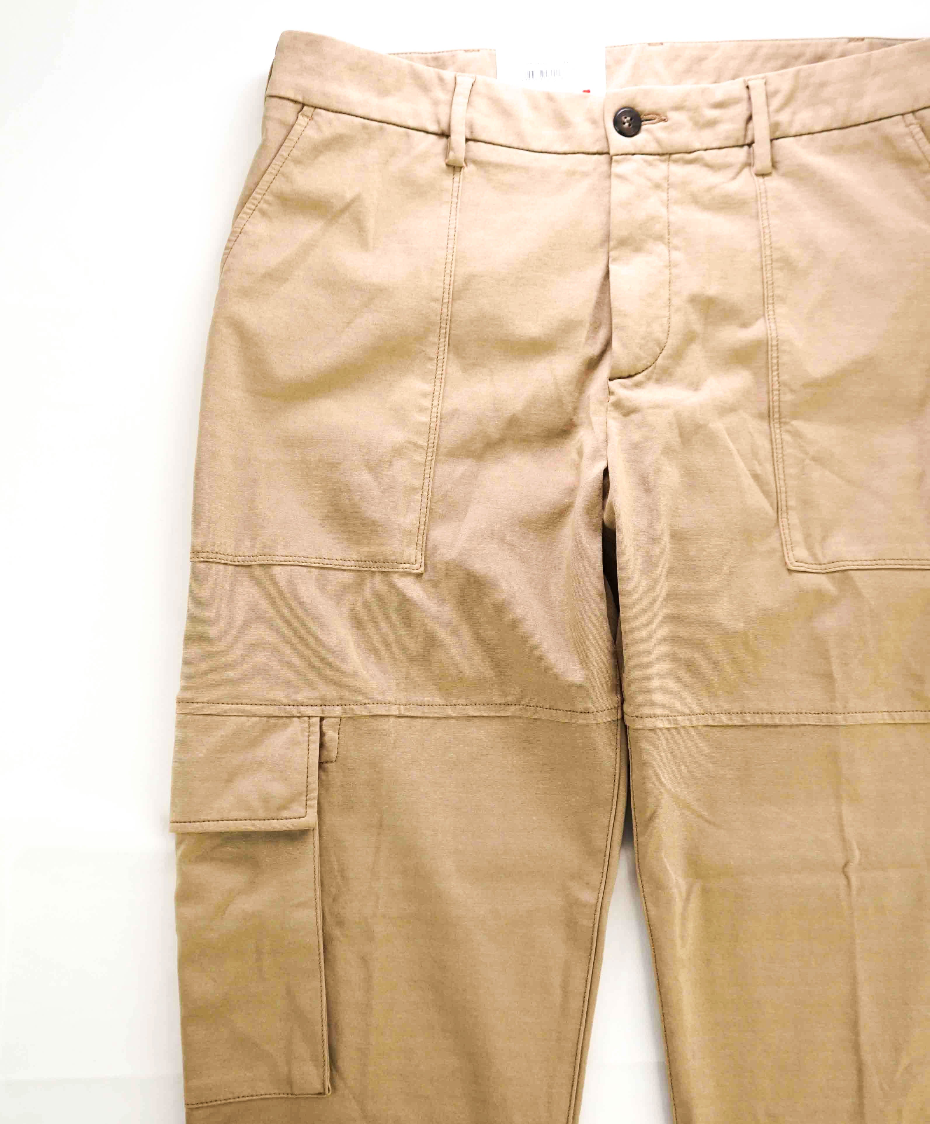 $745 ELEVENTY - Cotton/Elastane Beige Patch Pocket Cargo Chino Pants - 33W