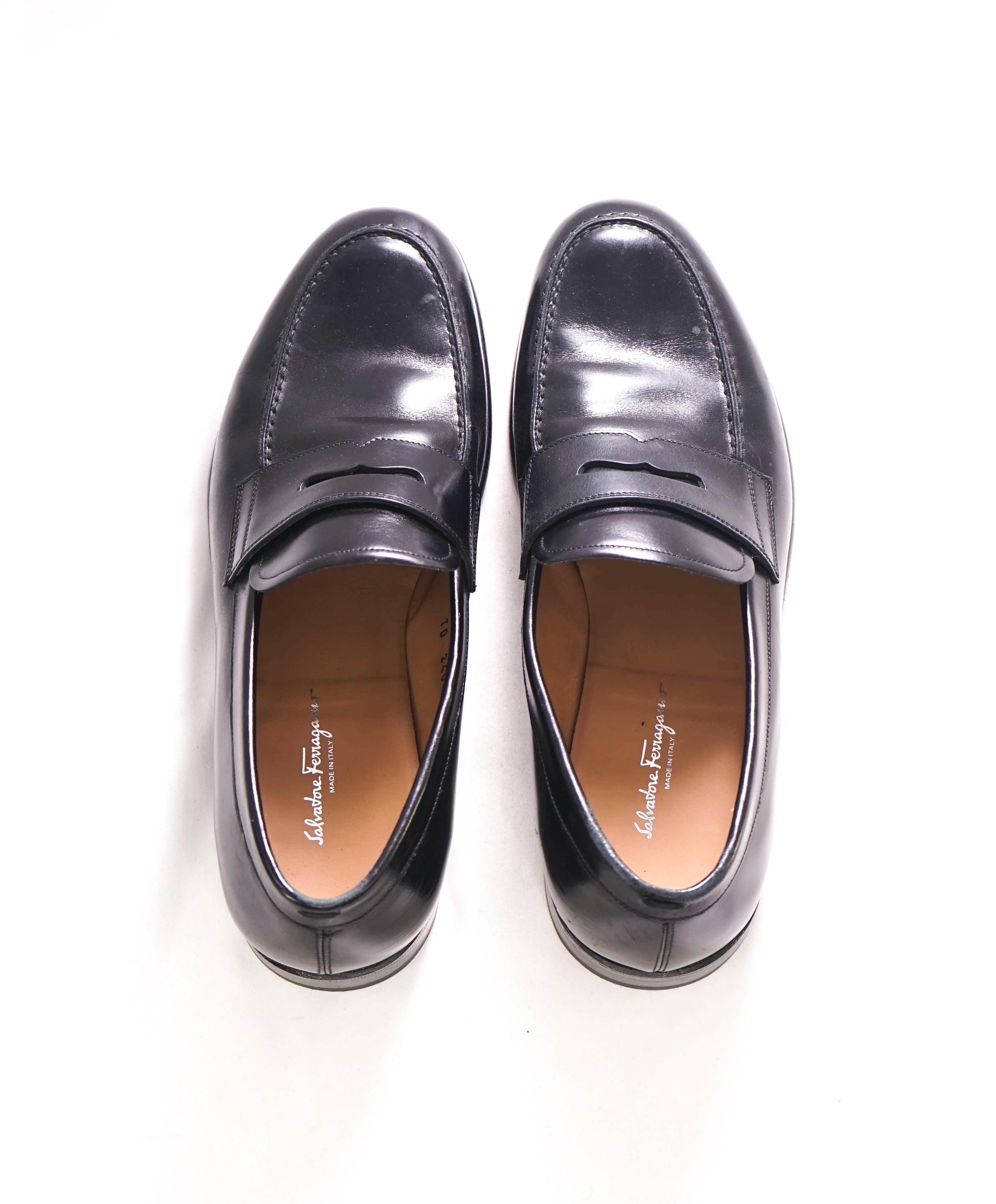 SALVATORE FERRAGAMO - "TRAMEZZA" Black Classic Penny Loafers Round Toe - 8.5 EE