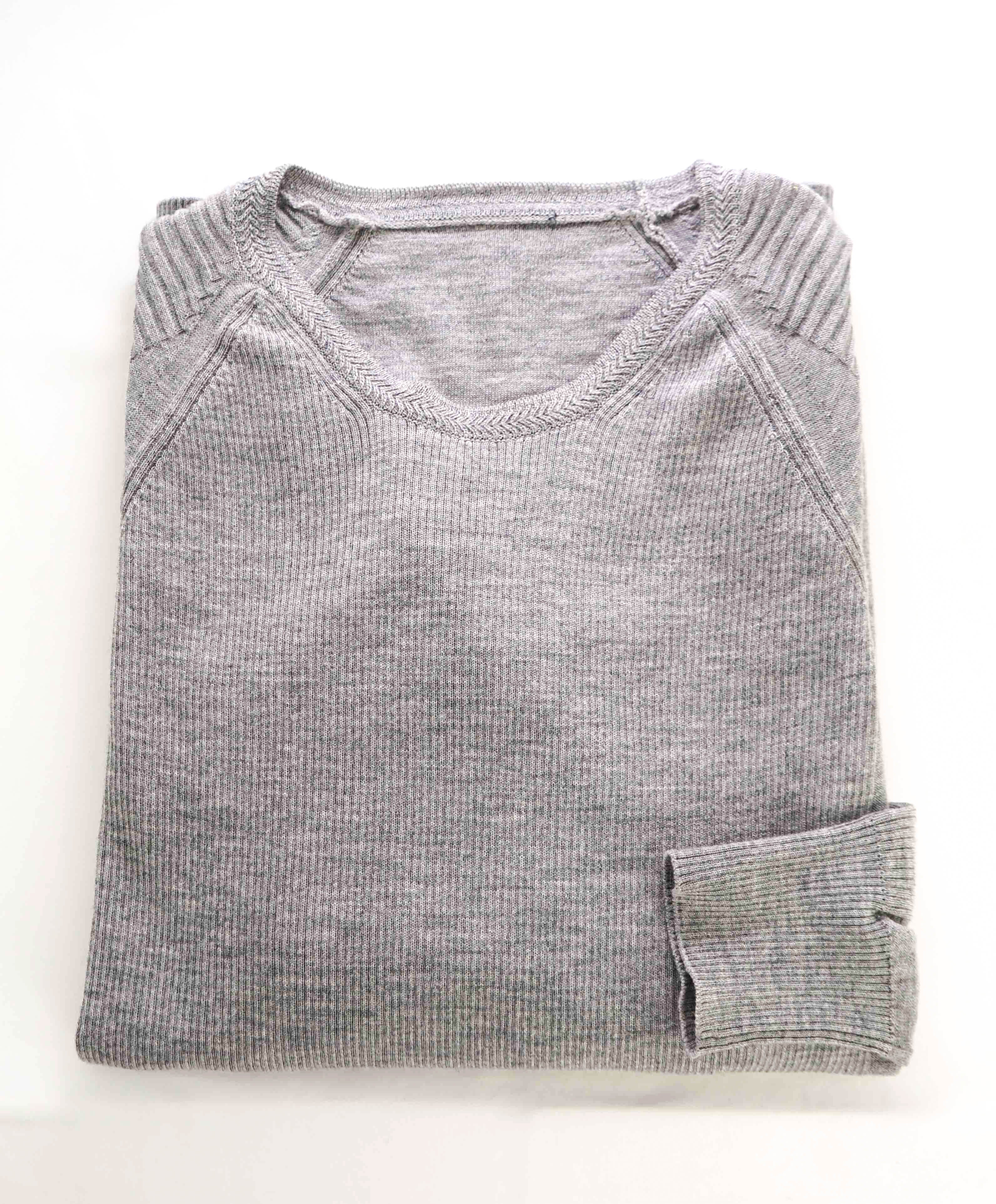 $300 BELSTAFF - Gray Ribbed PURE WOOL Logo Patch Crewneck Sweater - M (50)