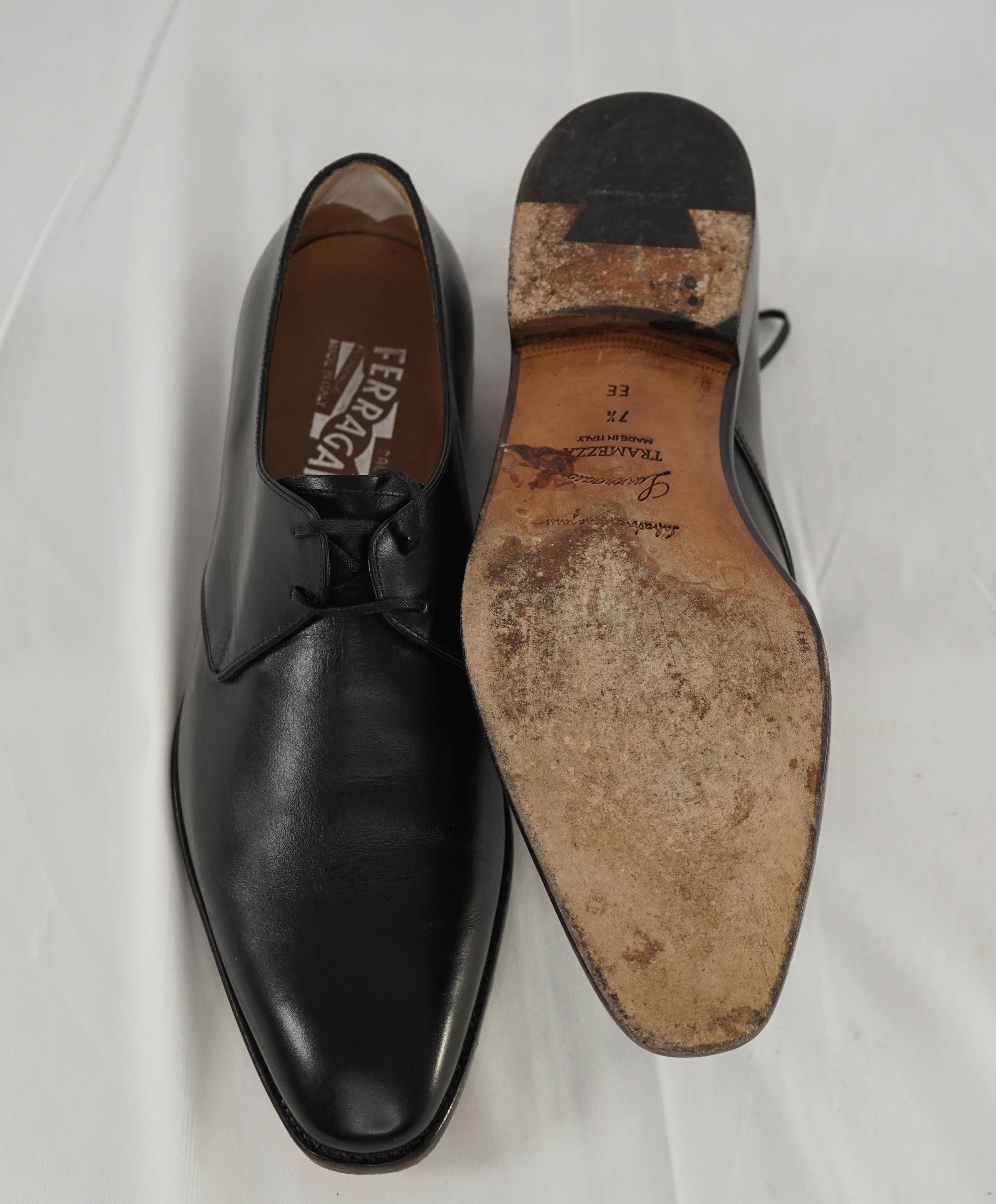 $1,295 SALVATORE FERRAGAMO - "TRAMEZZA NESIO" Black 2-Eylet Oxfords - 7.5 EE