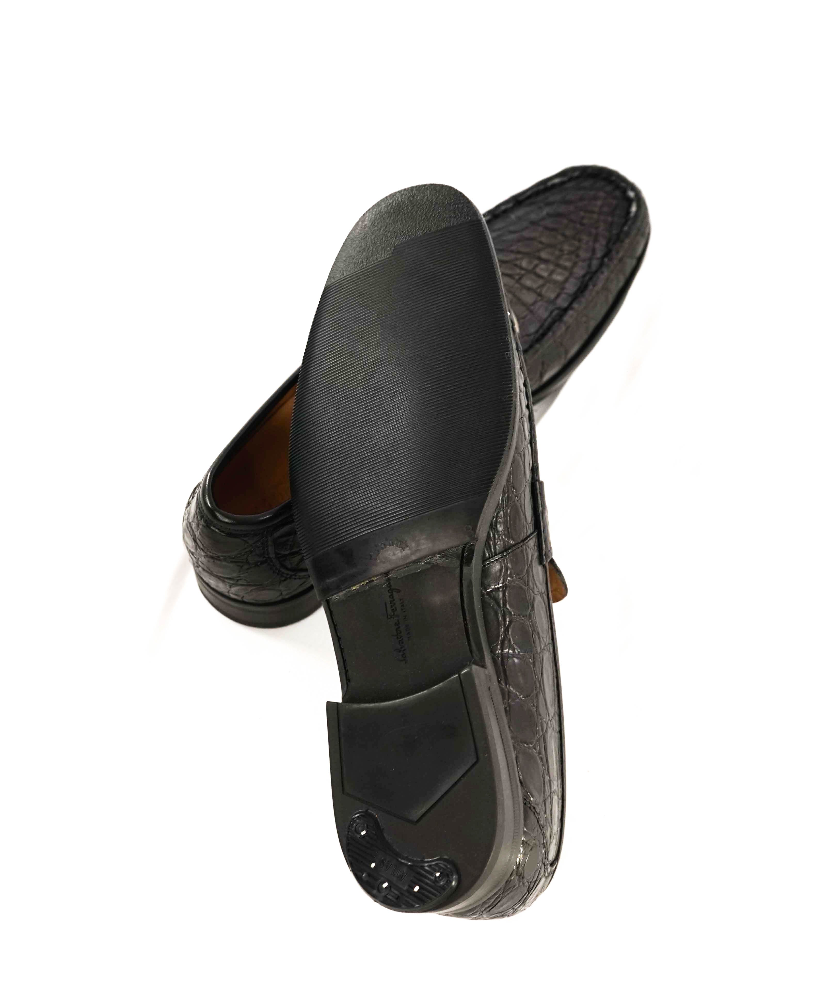 $2,200 SALVATORE FERRAGAMO -“GRANDIOSO" Gancini CROCODILE Black Loafer - 11 D