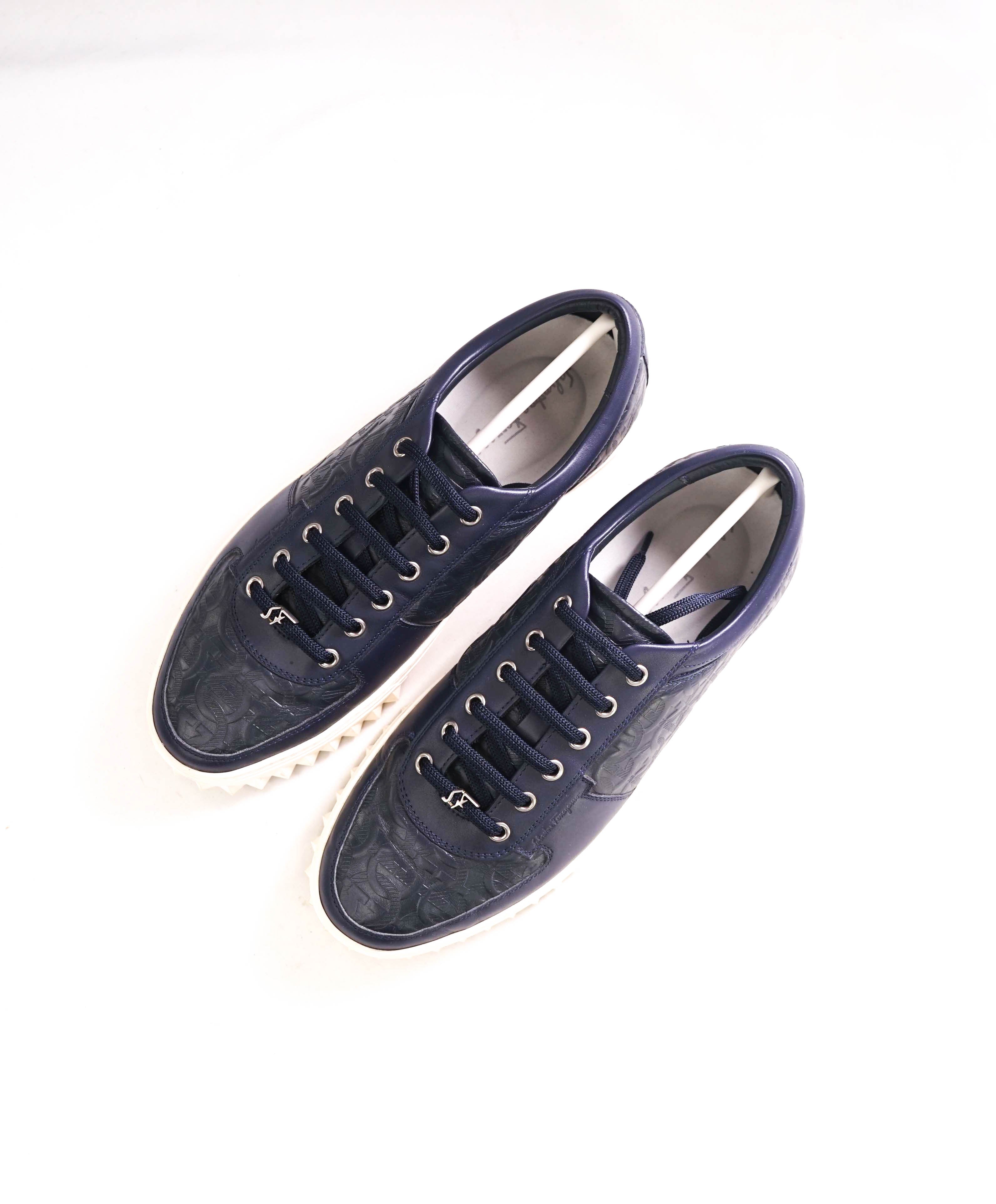 $750 SALVATORE FERRAGAMO - *SCUBY 2* Navy Embossed Gancini Sneaker - 7 M US