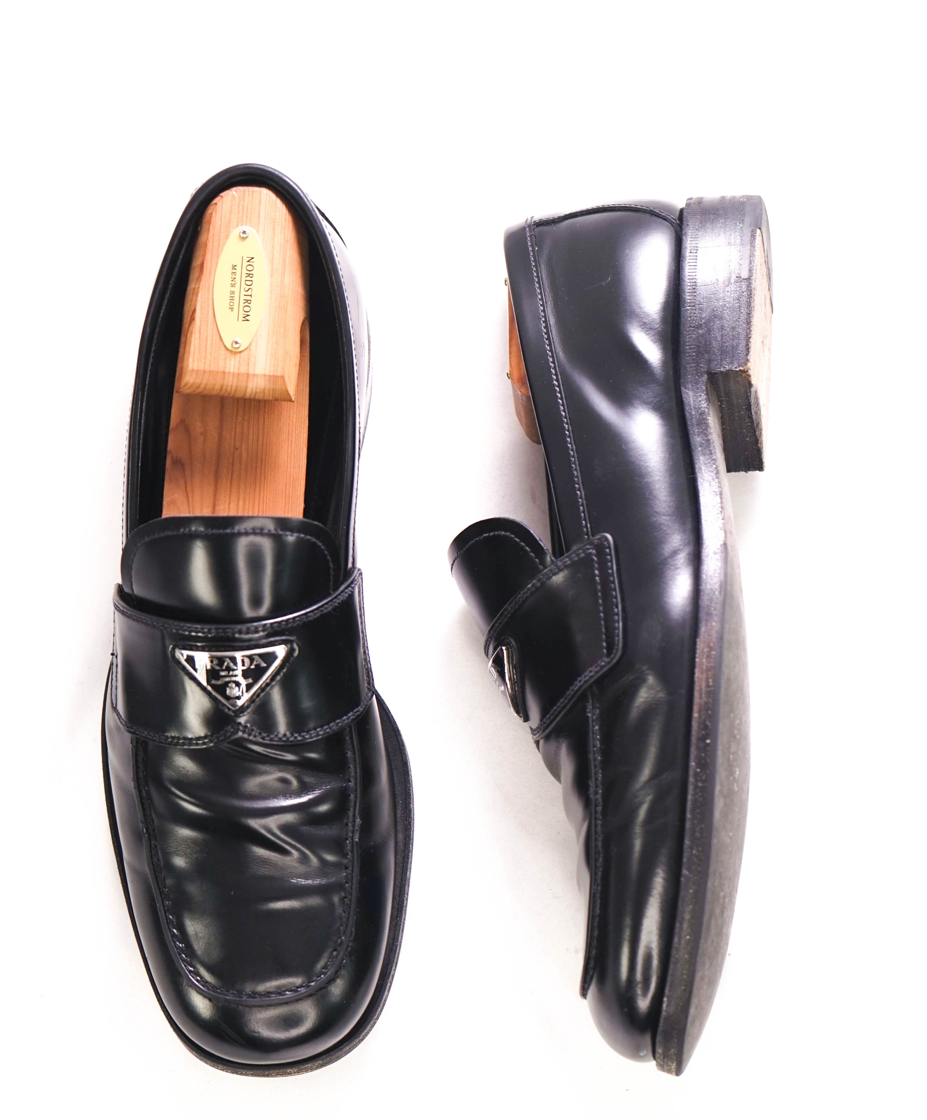 $1,150 PRADA - Black Leather LOGO Plaque Square Toe Loafers W Trees - 11 US (10 Prada)