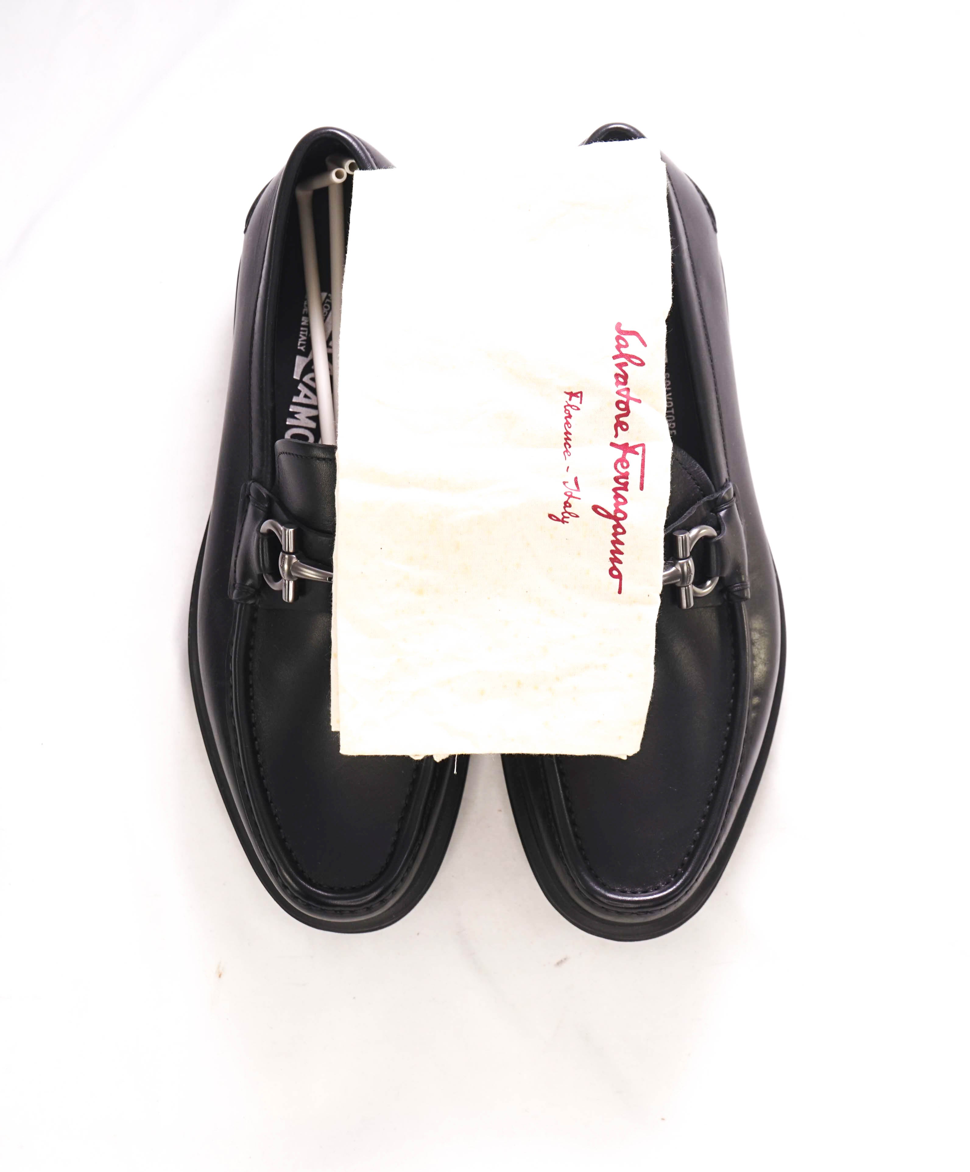 SALVATORE FERRAGAMO - “GLASGOW" Black Lug Sole Gancini Loafer- 8 EEE