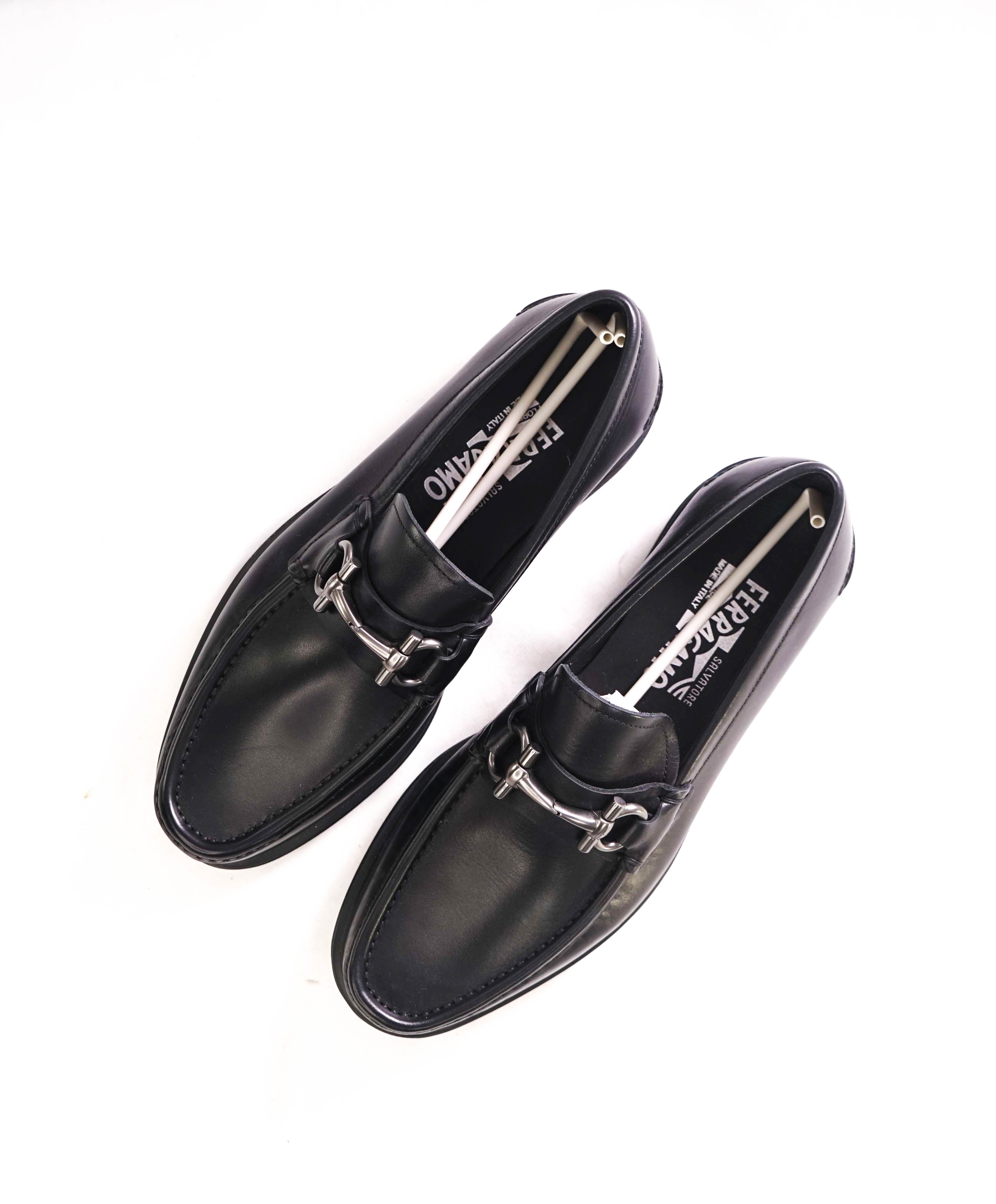 SALVATORE FERRAGAMO - “GLASGOW" Black Lug Sole Gancini Loafer- 8 EEE