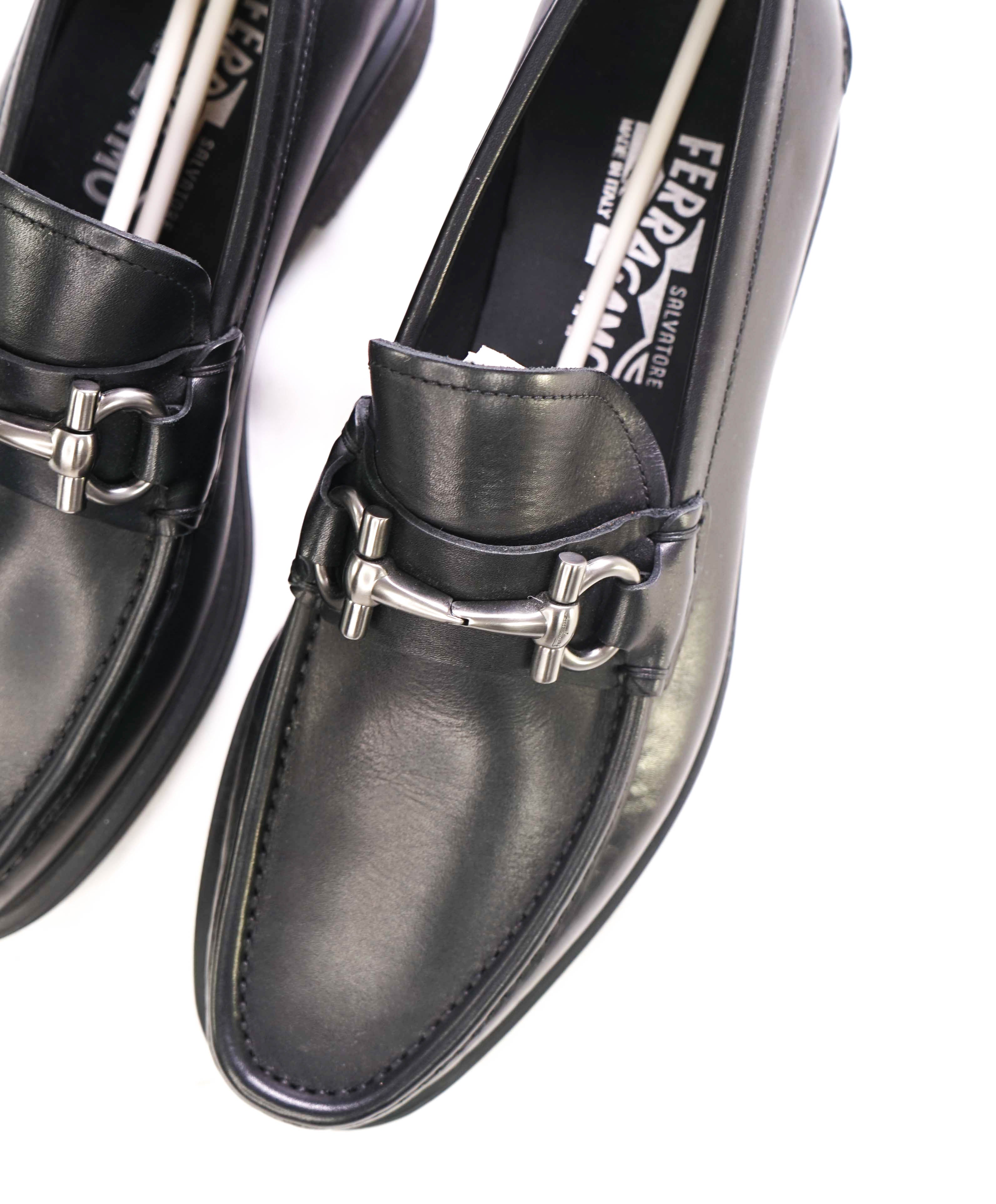 SALVATORE FERRAGAMO - “GLASGOW" Black Lug Sole Gancini Loafer- 8 EEE