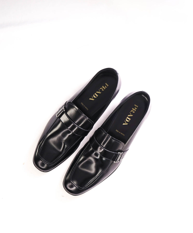 $950 PRADA - Black Spazzolato Leather Logo Bit Loafers - 10.5US (9.5 Prada)