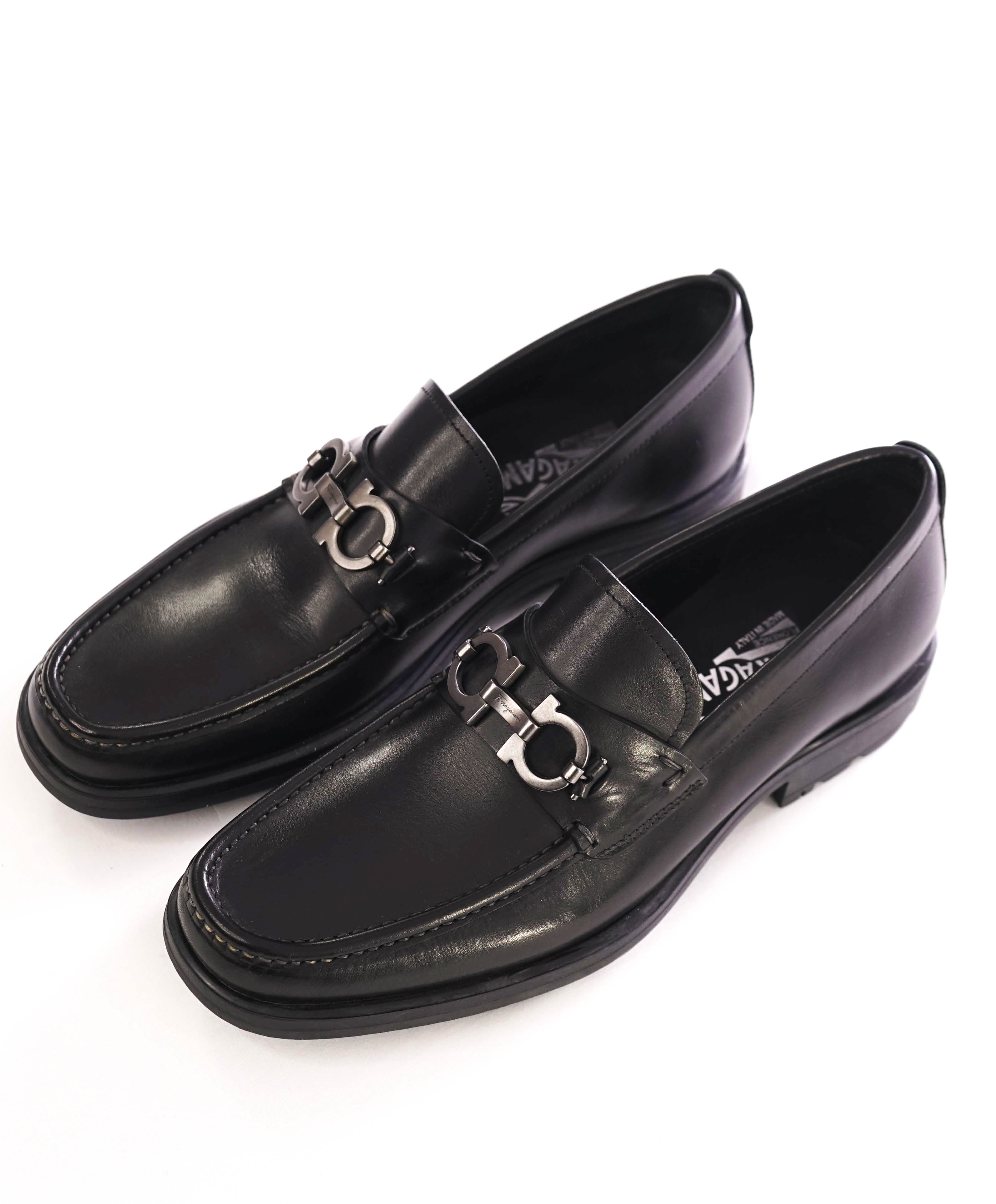 SALVATORE FERRAGAMO - "DAVID" Black Lug Sole Gancini Loafer - 10 D US