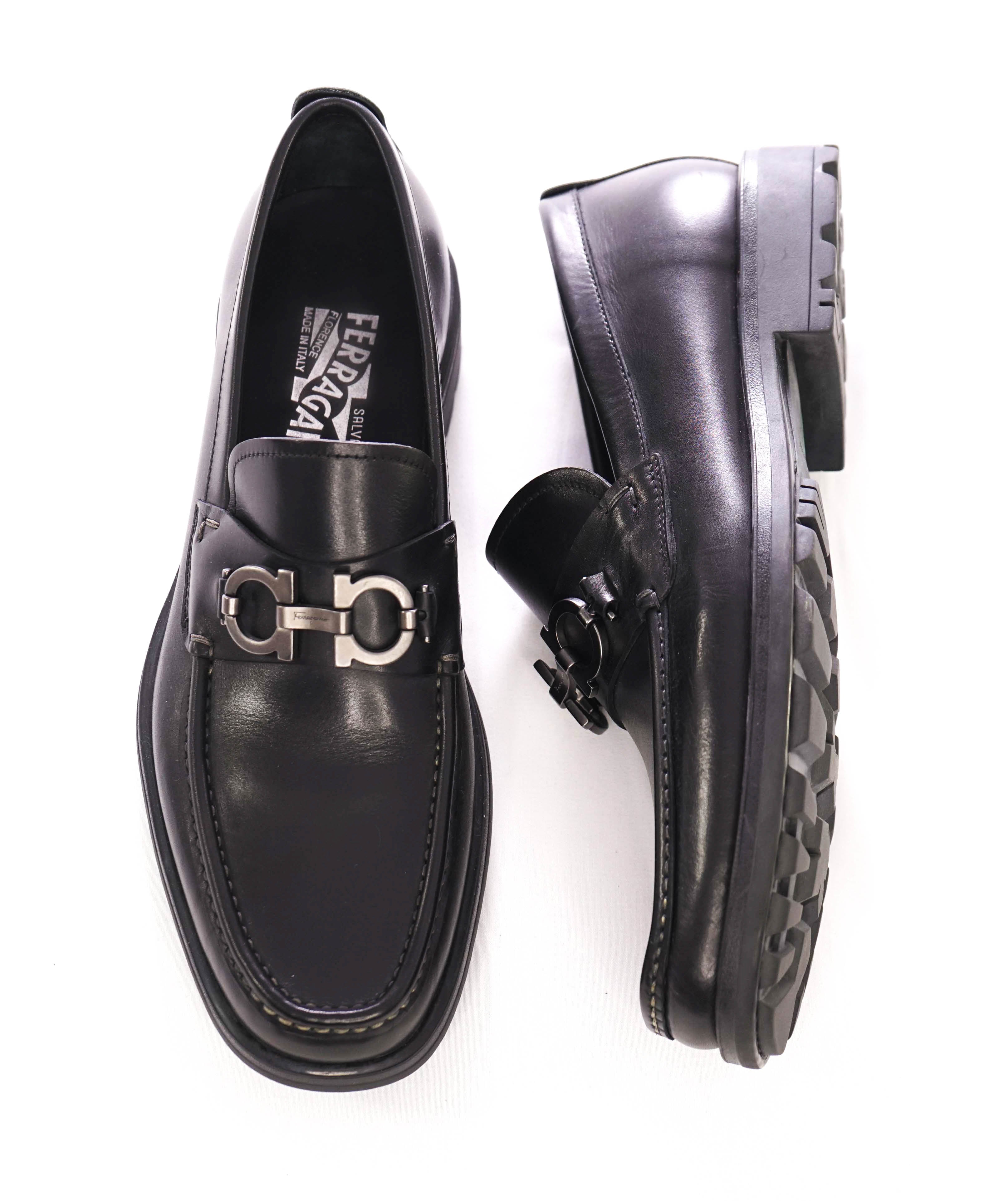 SALVATORE FERRAGAMO - "DAVID" Black Lug Sole Gancini Loafer - 10 D US