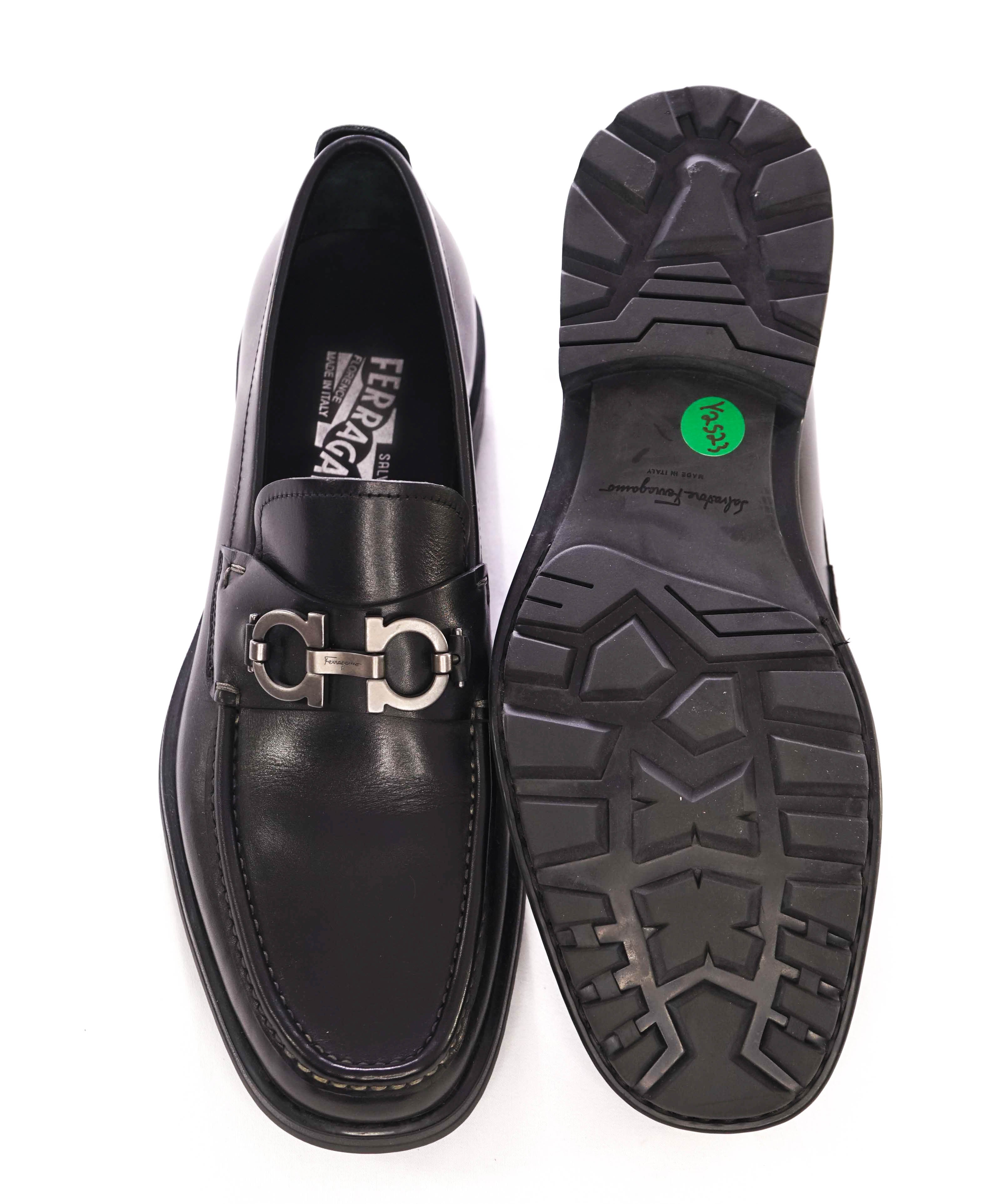 SALVATORE FERRAGAMO - "DAVID" Black Lug Sole Gancini Loafer - 10 D US