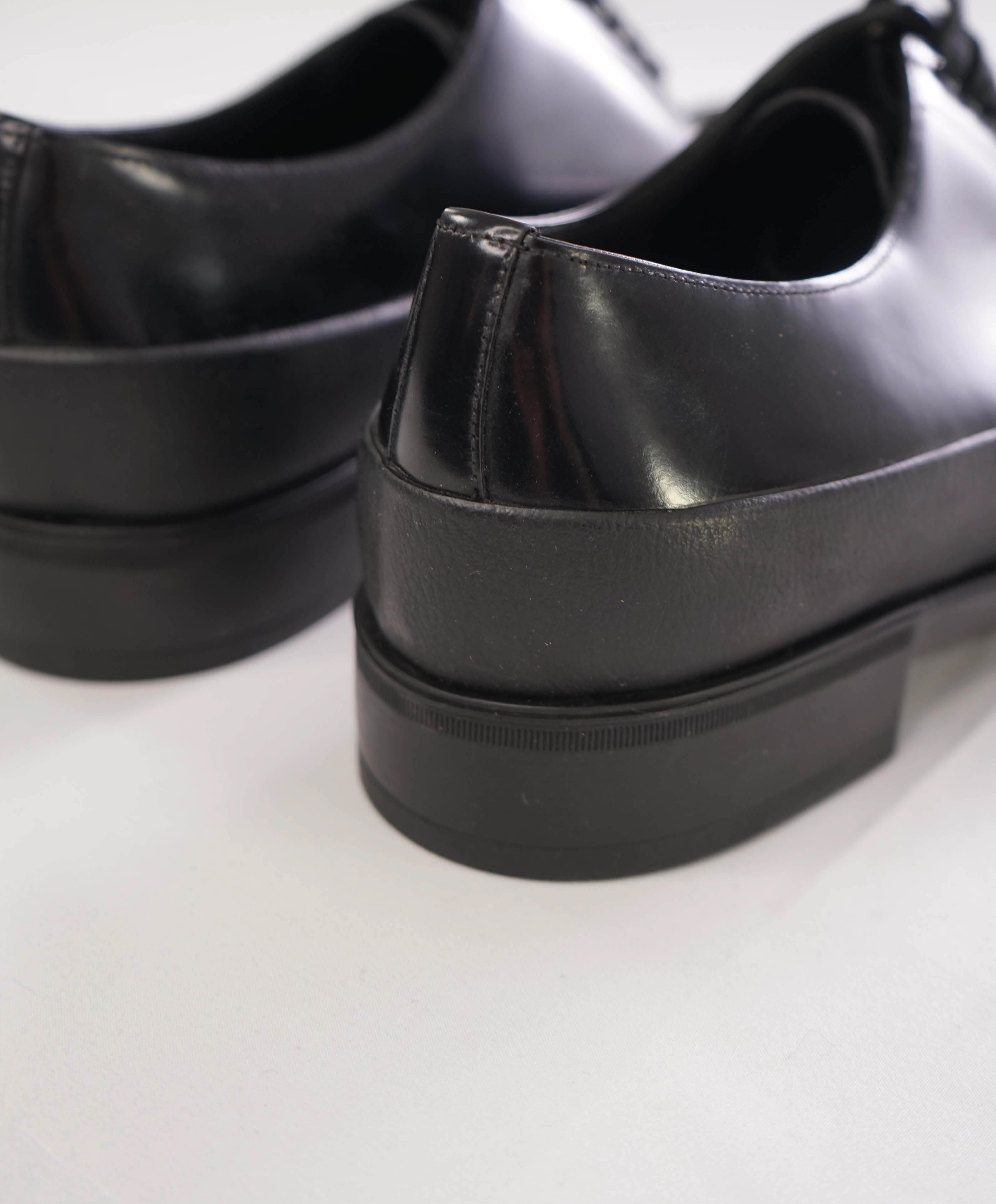 $1,320 PRADA - Black Leather Mixed-Media Lug Sole Oxfords - 9 US (8 Prada)