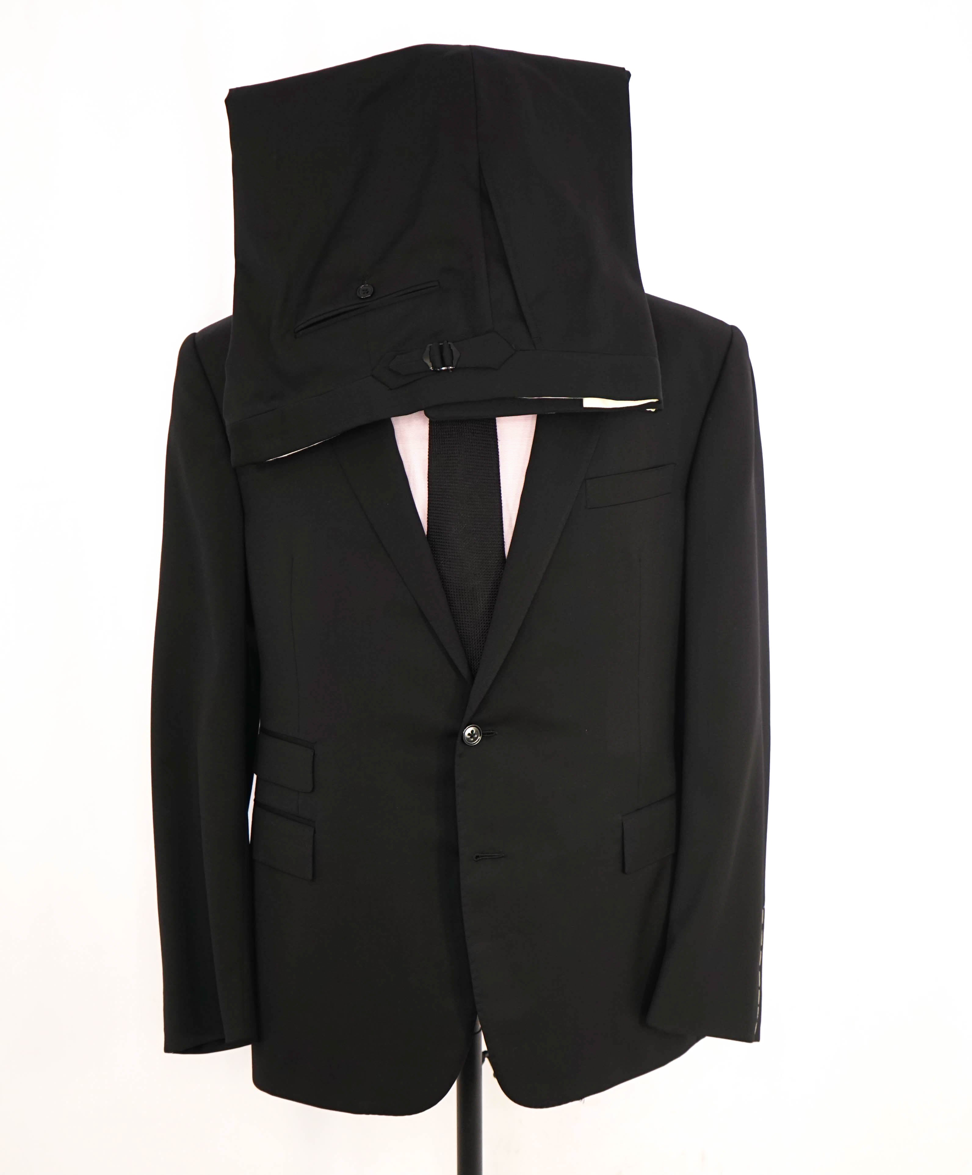 RALPH LAUREN PURPLE LABEL - Black Solid Doug 2-Btn *CLOSET STAPLE* Suit - 46R US