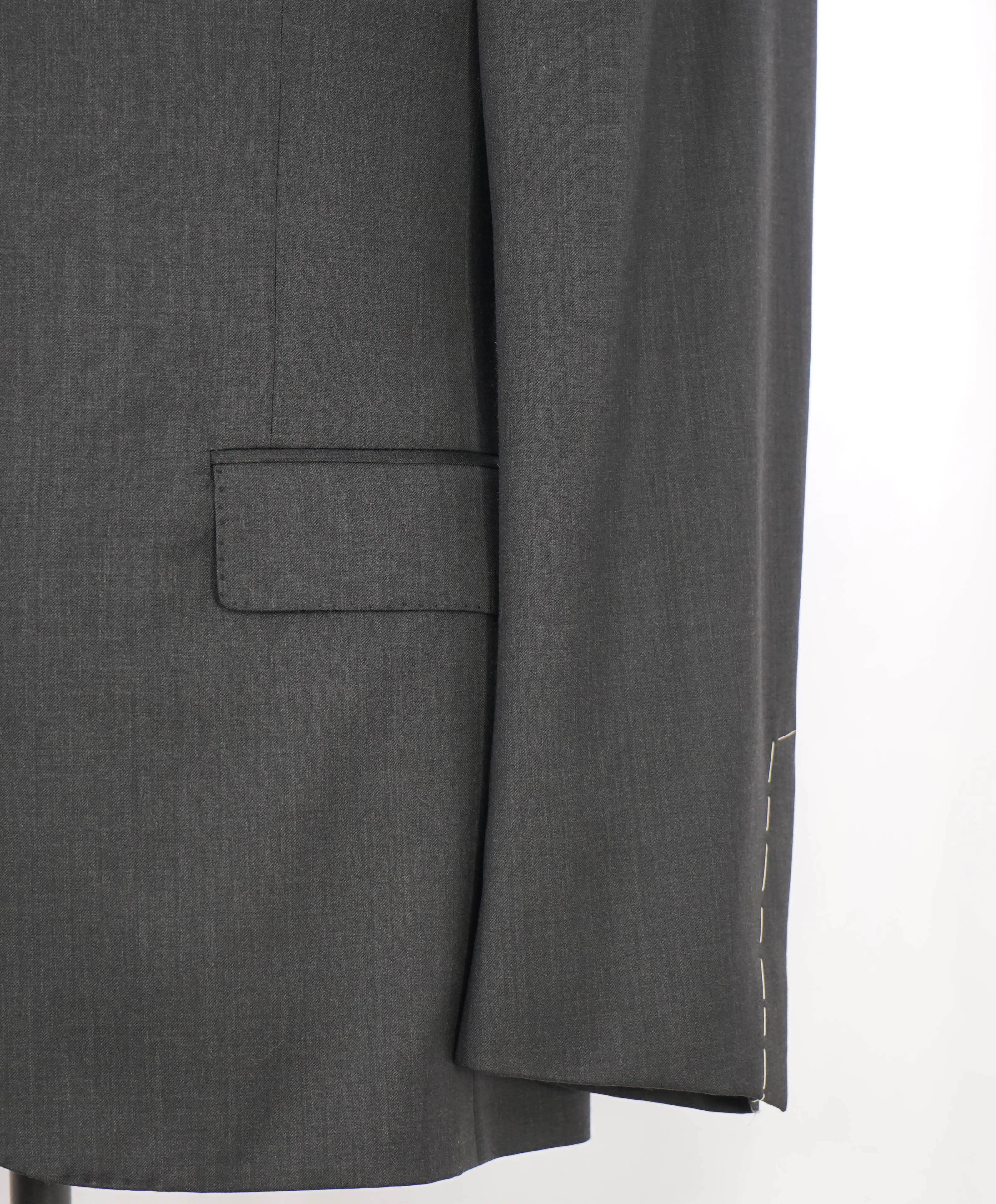 RALPH LAUREN PURPLE LABEL - Gray Solid 2-Btn *CLOSET STAPLE* Suit - 40S