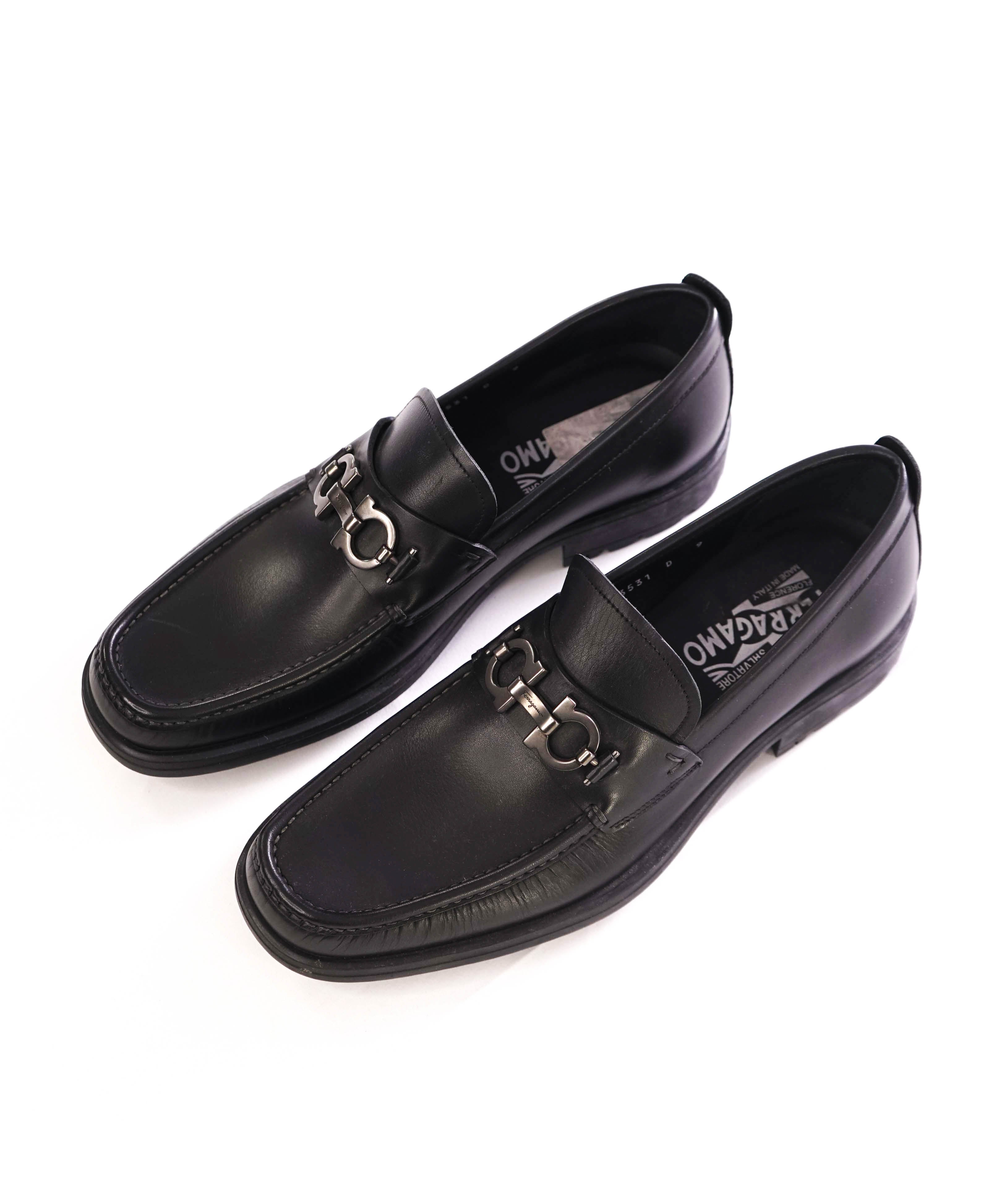 SALVATORE FERRAGAMO - "DAVID" Black Lug Sole Gancini Loafer - 9 D US