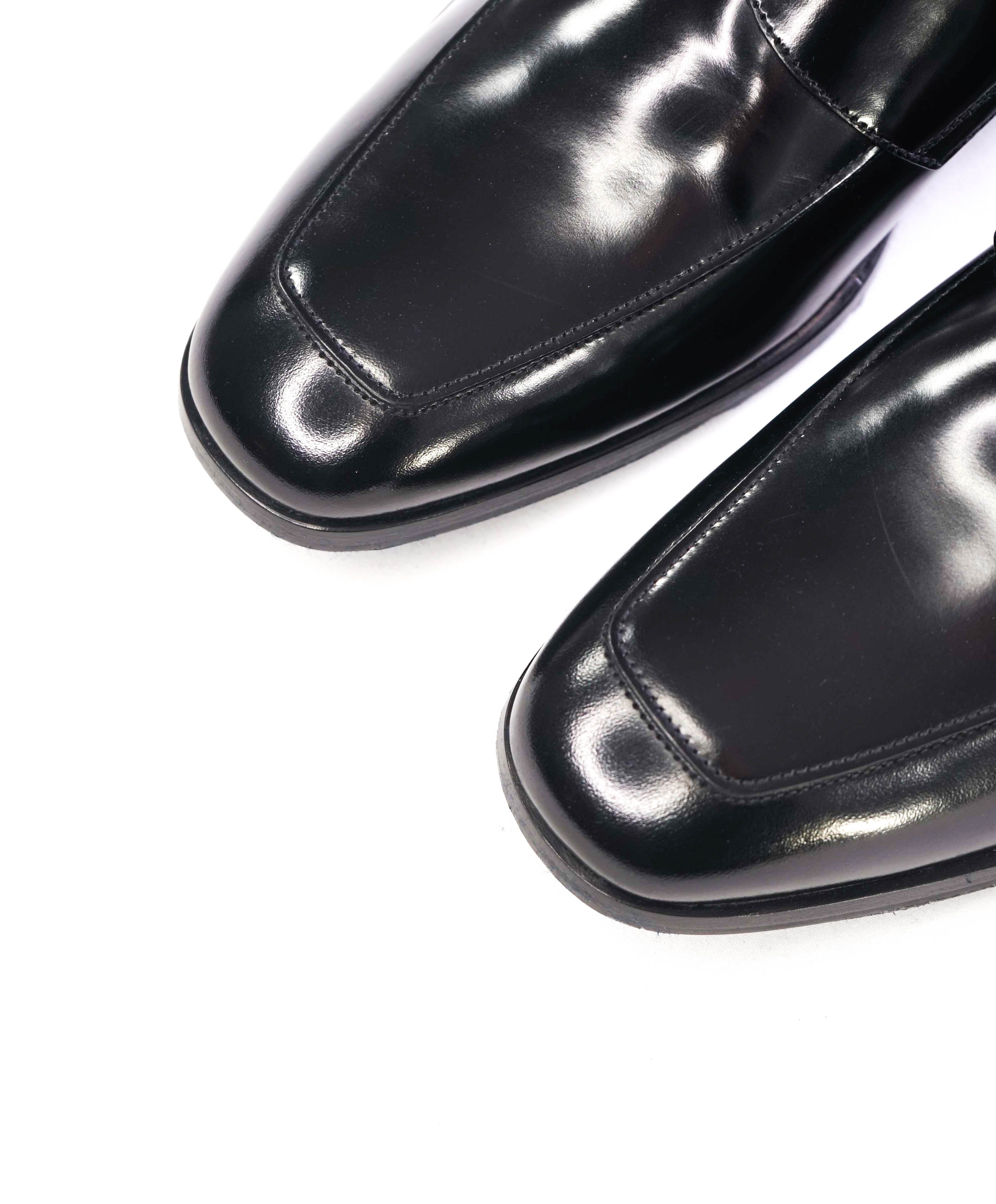 $950 PRADA - Black Leather LOGO Loafers - 9.5 US (8.5 Prada)