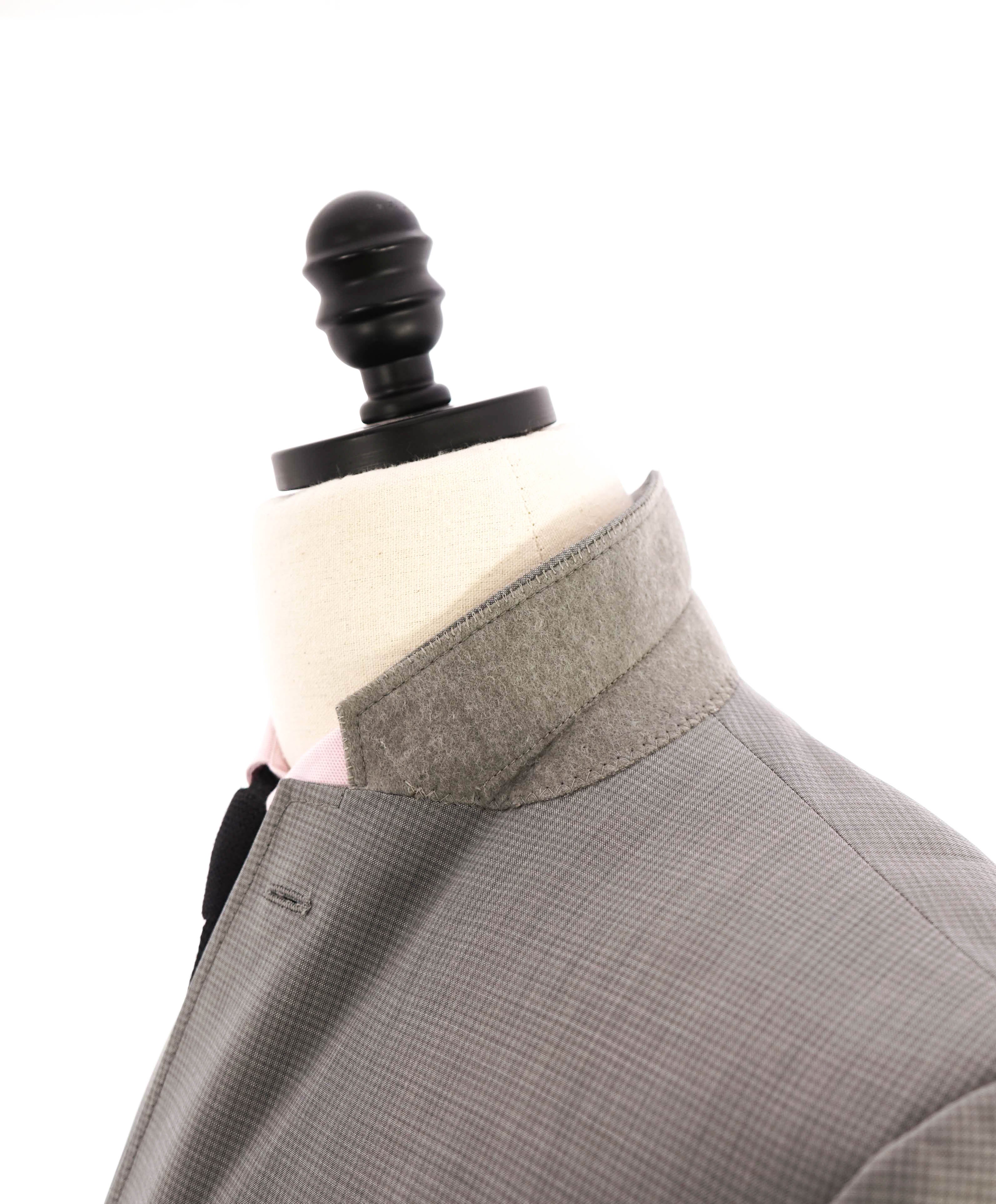 HUGO BOSS *HUGO* - "SLIM" Notch Lapel Light Gray Micro Check Suit - 46R