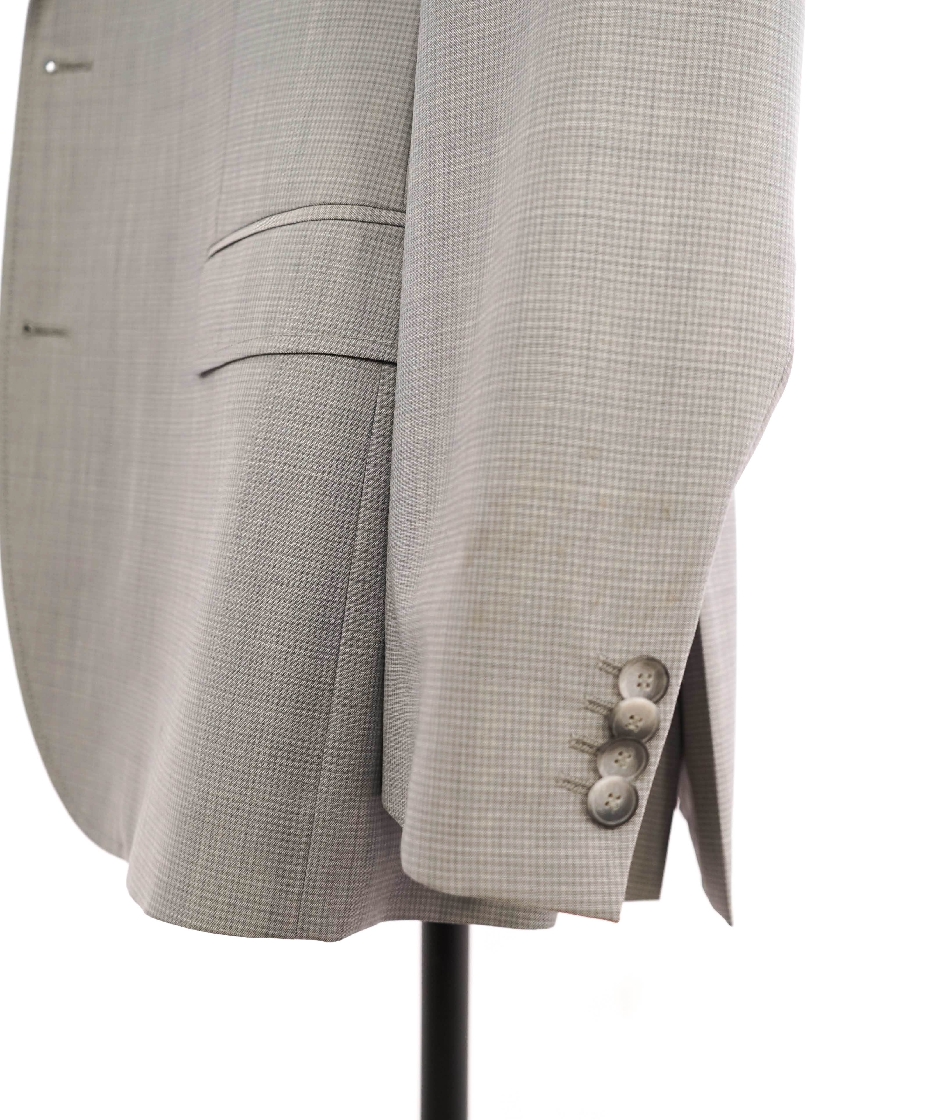 HUGO BOSS *HUGO* - "SLIM" Notch Lapel Light Gray Micro Check Suit - 46R