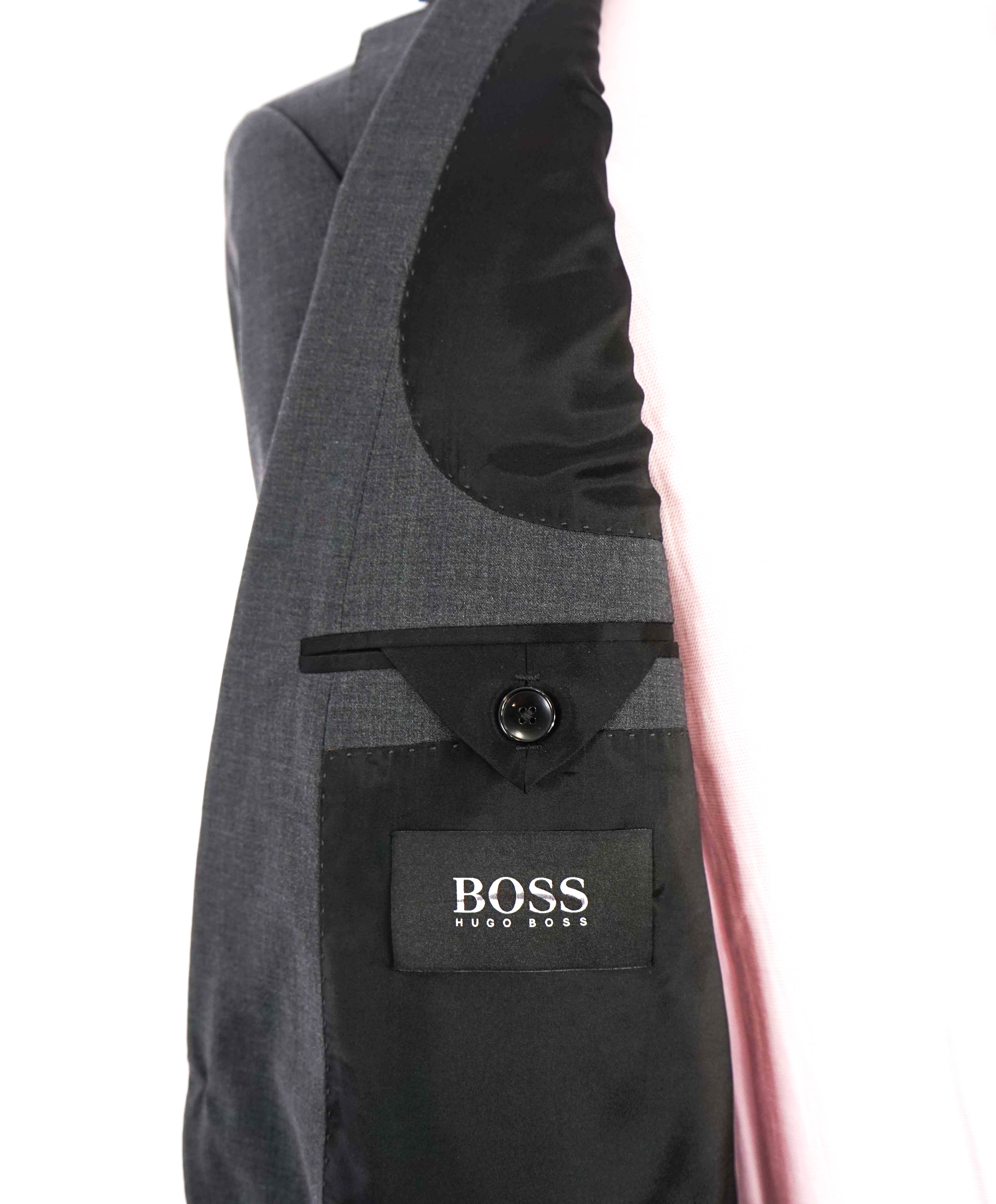 HUGO BOSS - "SLIM" Notch Lapel Charcoal Gray Suit - 40R