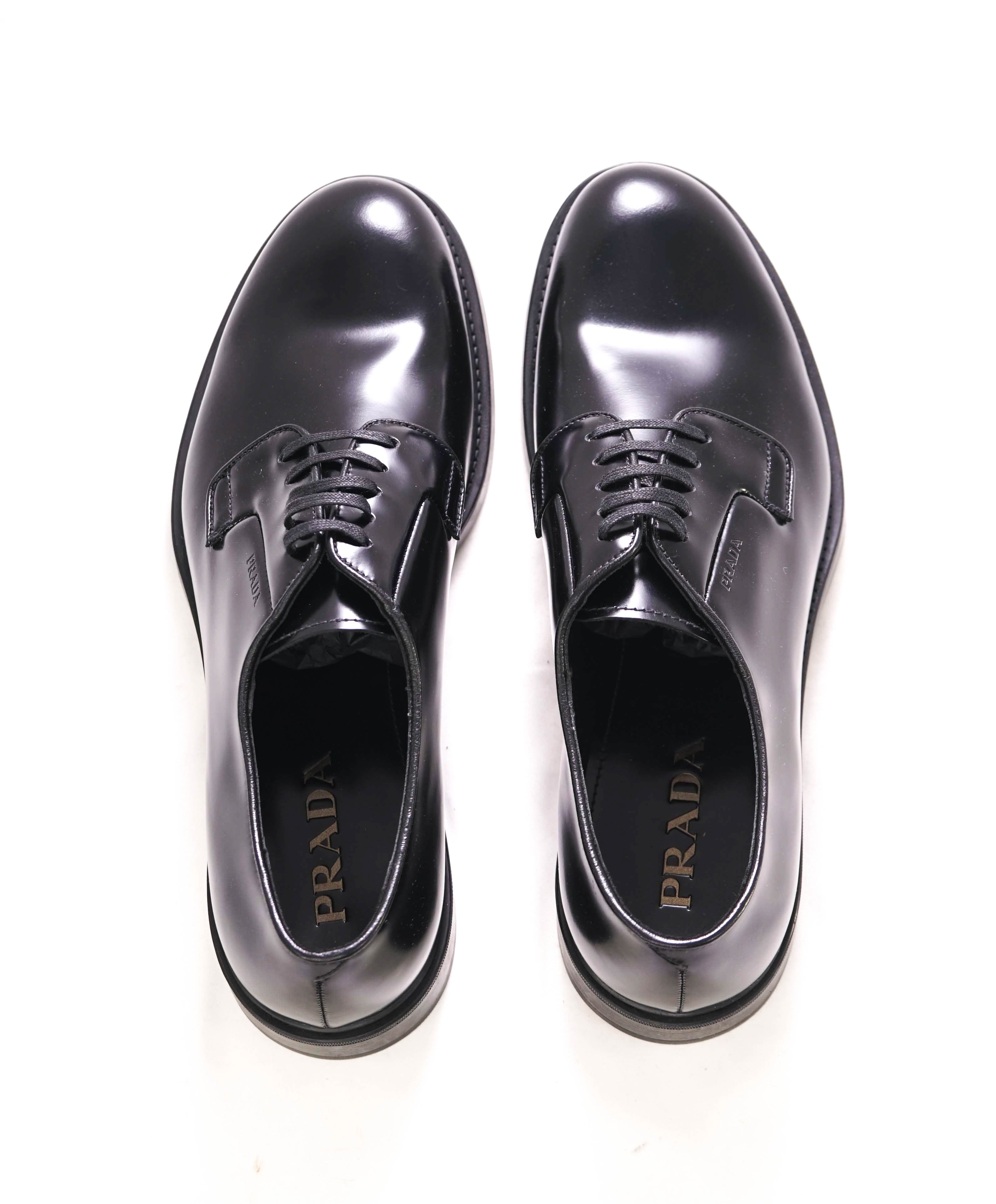 $1,150 PRADA - Black Brushed Polished Leather Derby Lace-Ups - 10 US (9 Prada)