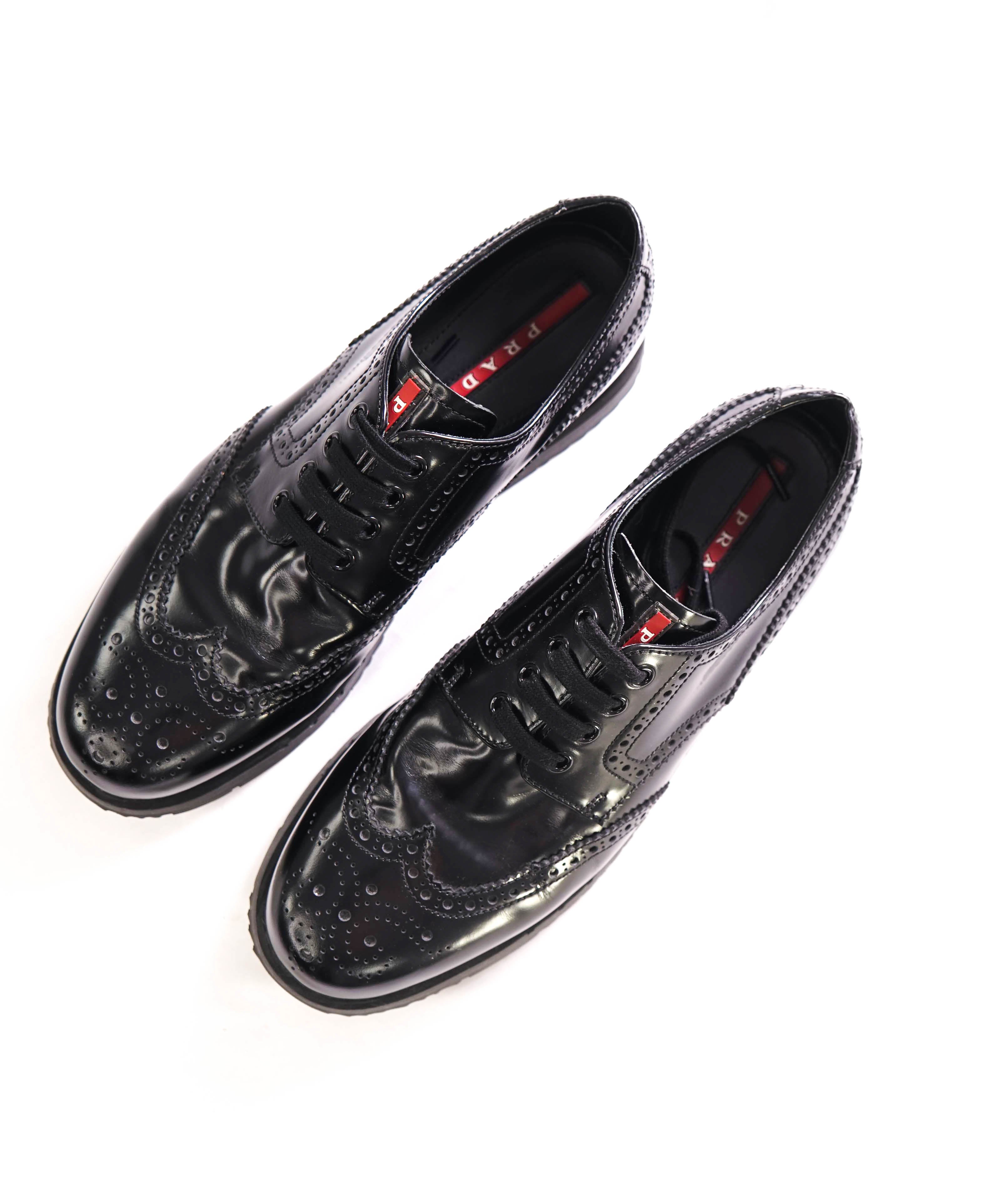 $950 PRADA - Black Wingtip Sneaker Oxfords With Removable Kilt Feature - 9.5 US (8.5 Prada)