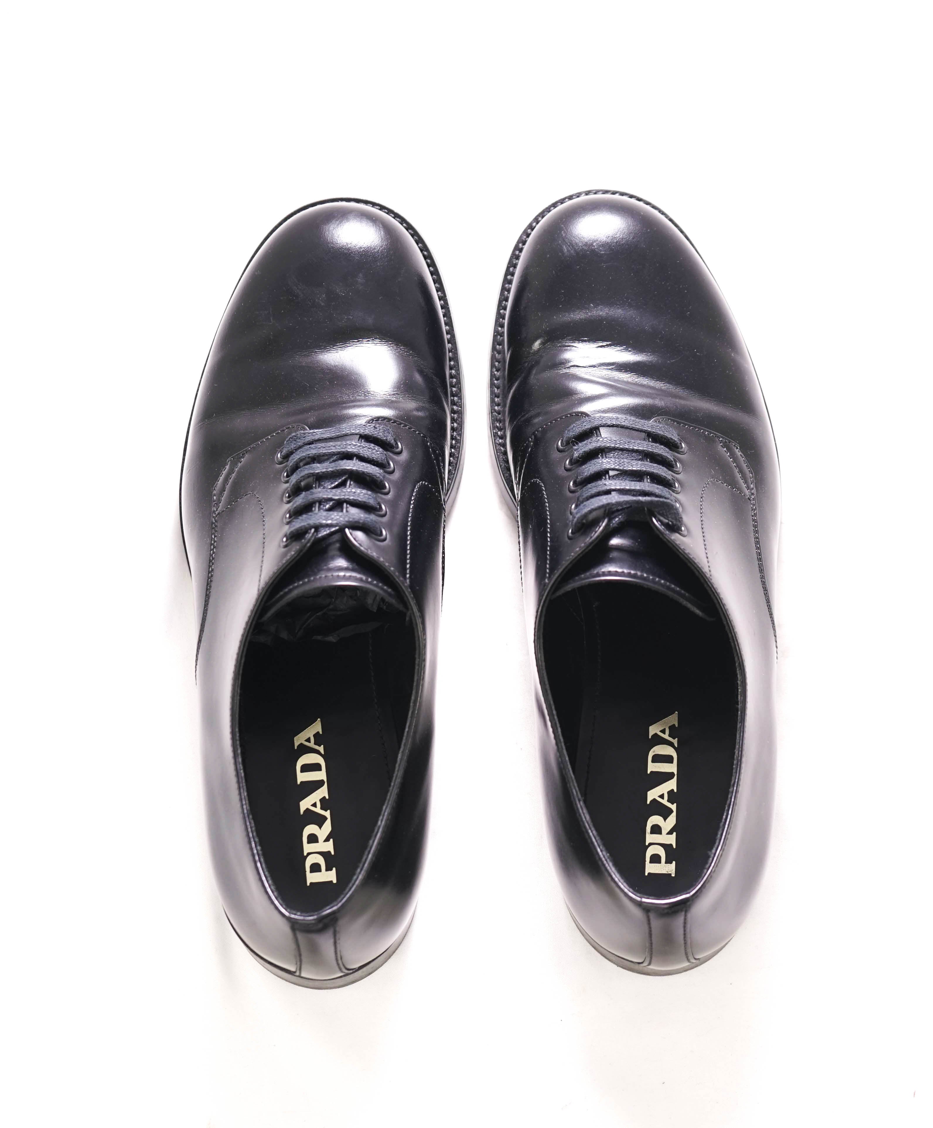 $1,150 PRADA - Black Brushed Polished Leather Derby Lace-Ups - 9.5 US (8.5 Prada)