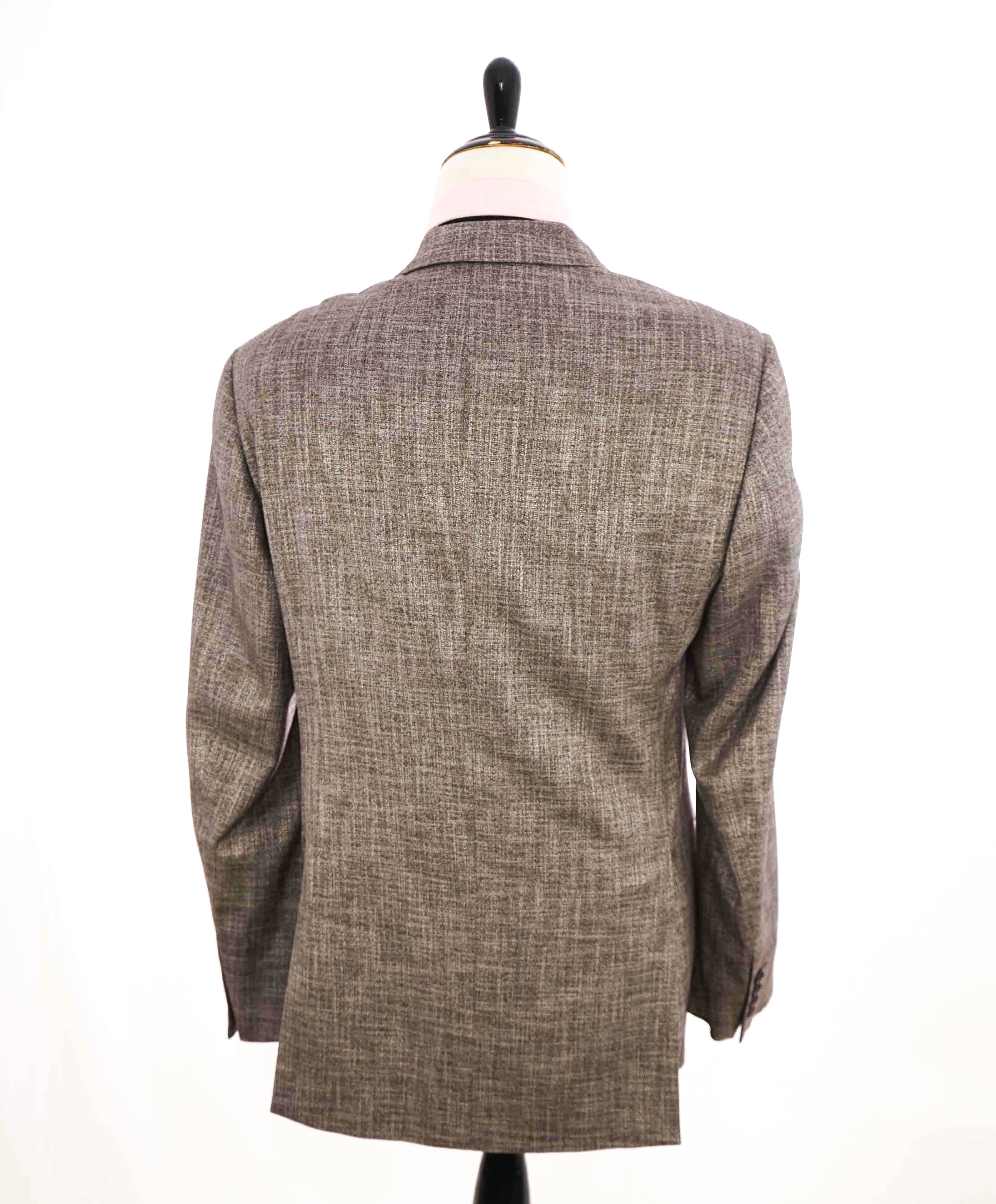 $1,495 ARMANI COLLEZIONI - Gray Sharkskin Notch Lapel Blazer - 44L