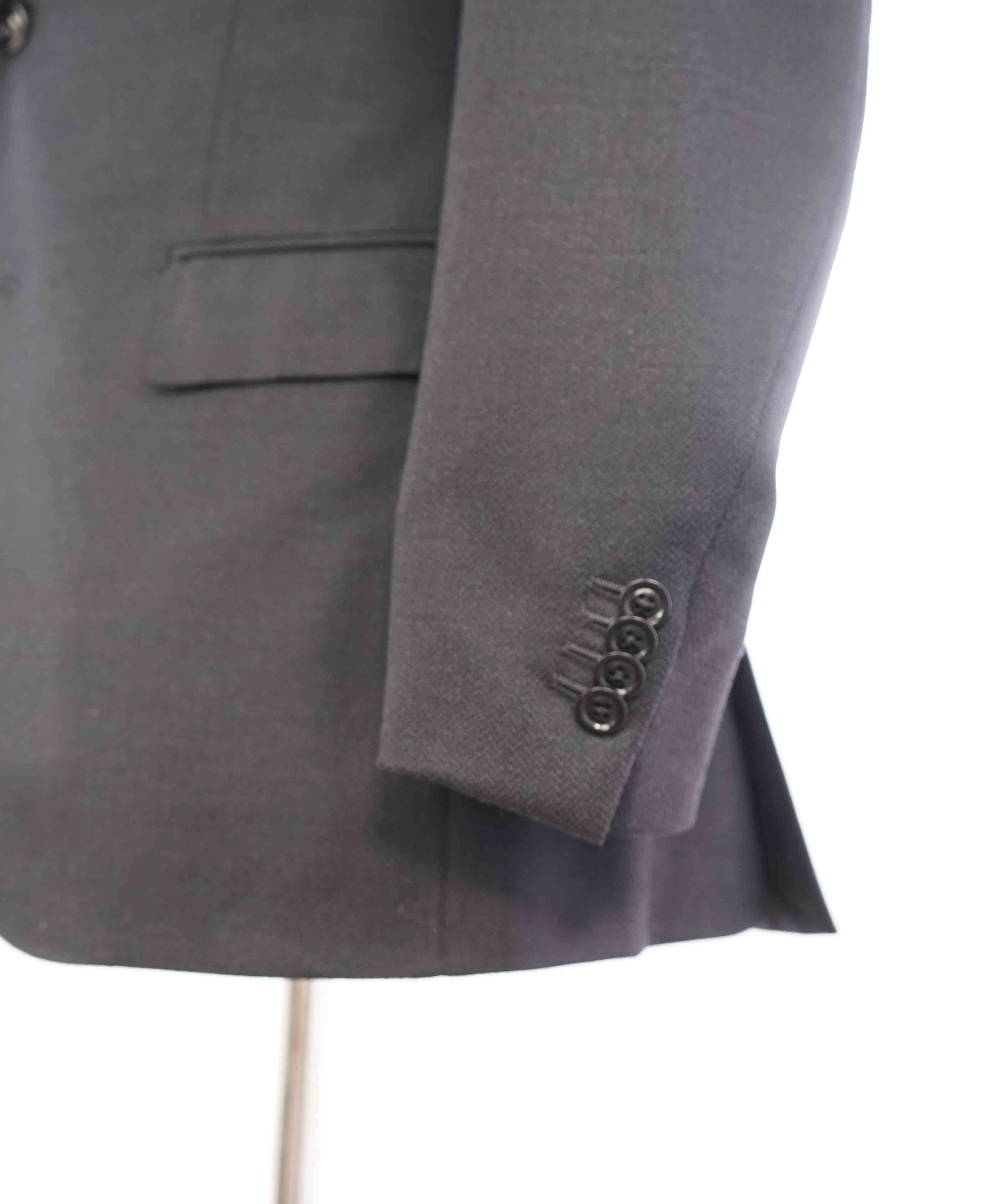 $2,895 ERMENEGILDO ZEGNA - "TROFEO COMFORT" Herringbone Blazer - 40S