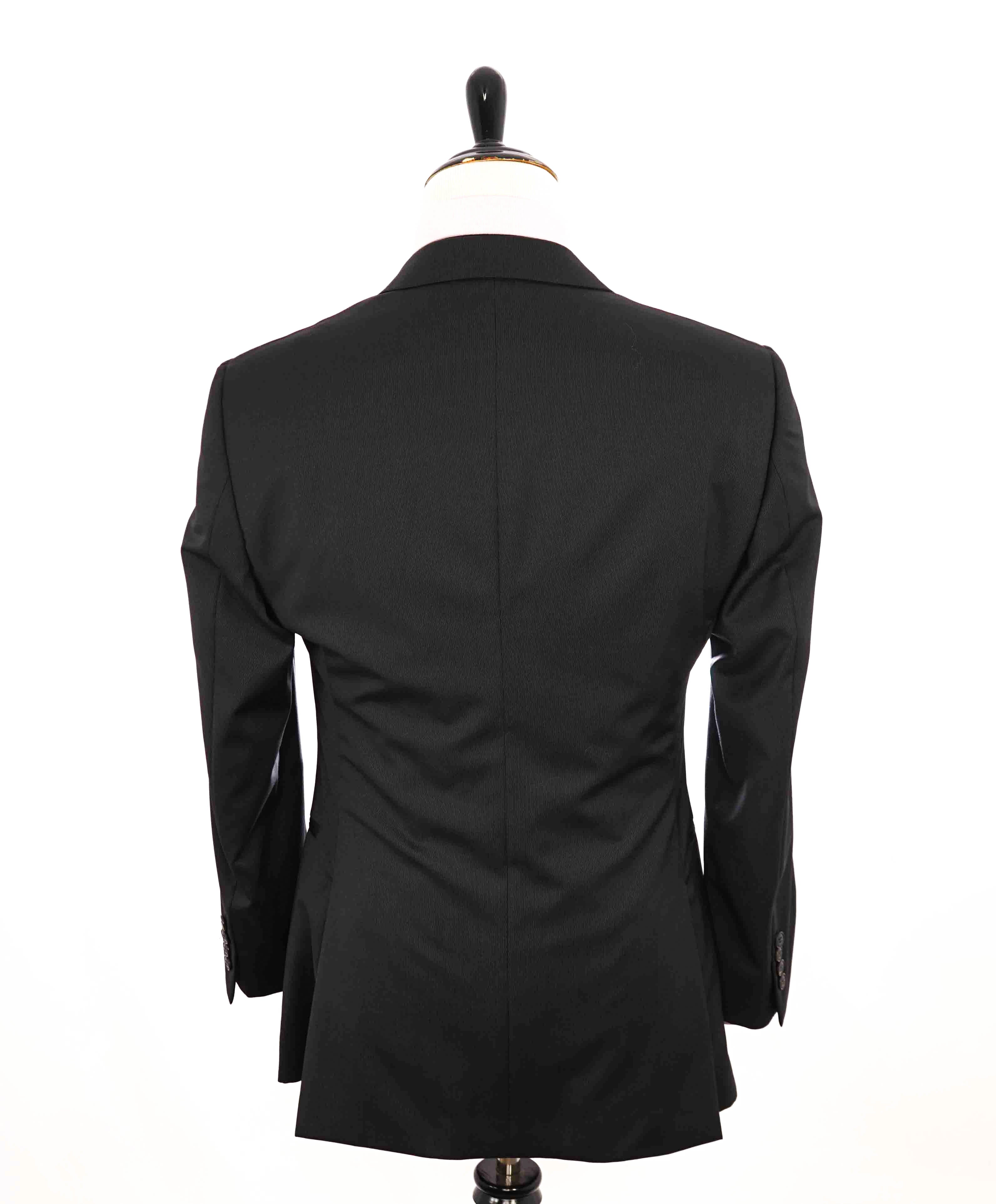 $2,995 GIORGIO ARMANI - Textured Peak Lapel Black Blazer - 40R