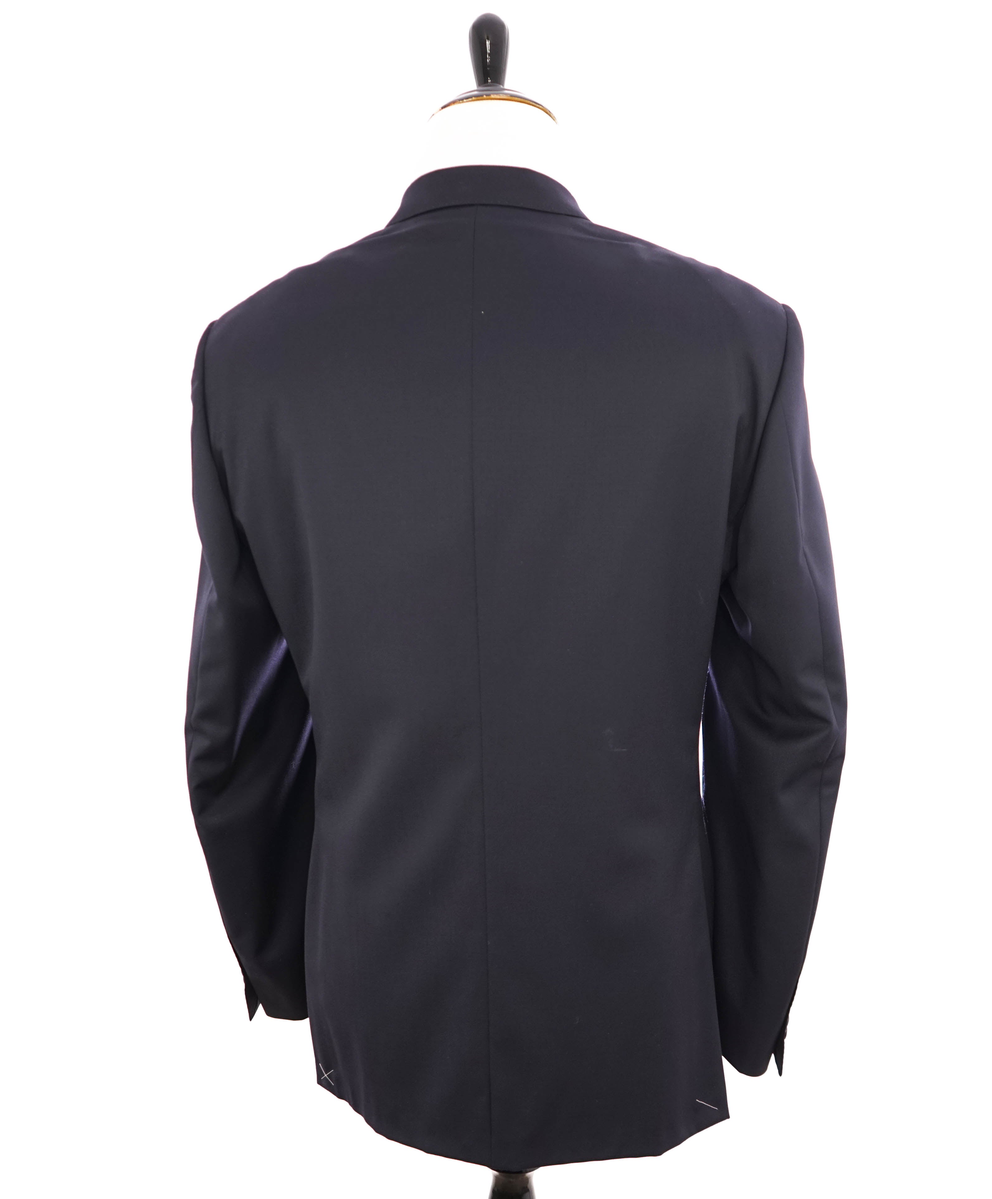 $1,595 CORNELIANI - CLOSET STAPLE  *17,25 MICRONS* Navy Blue Blazer - 48R