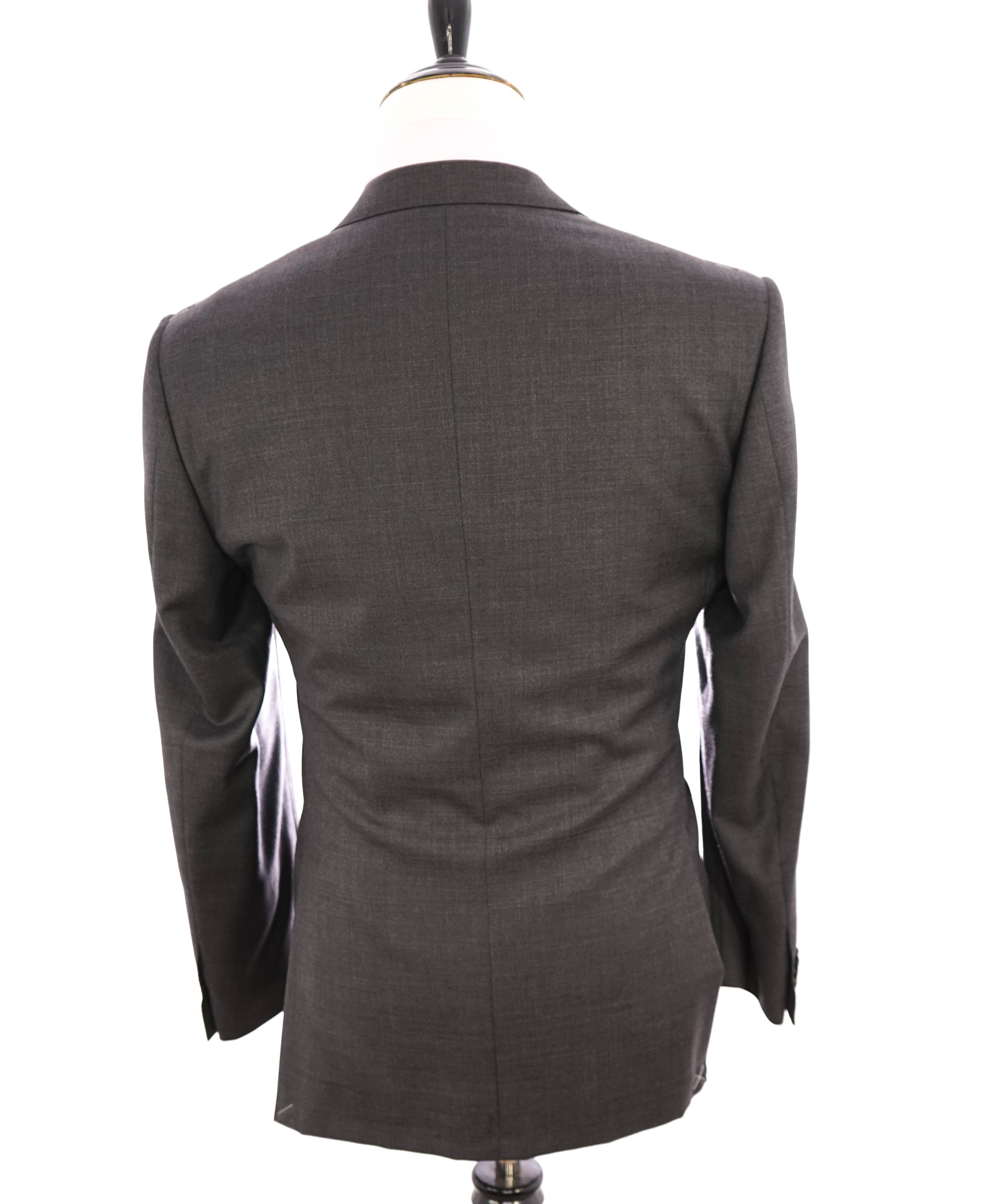 $1,595 CORNELIANI - CLOSET STAPLE  *17,25 MICRONS* Gray Blazer - 42R