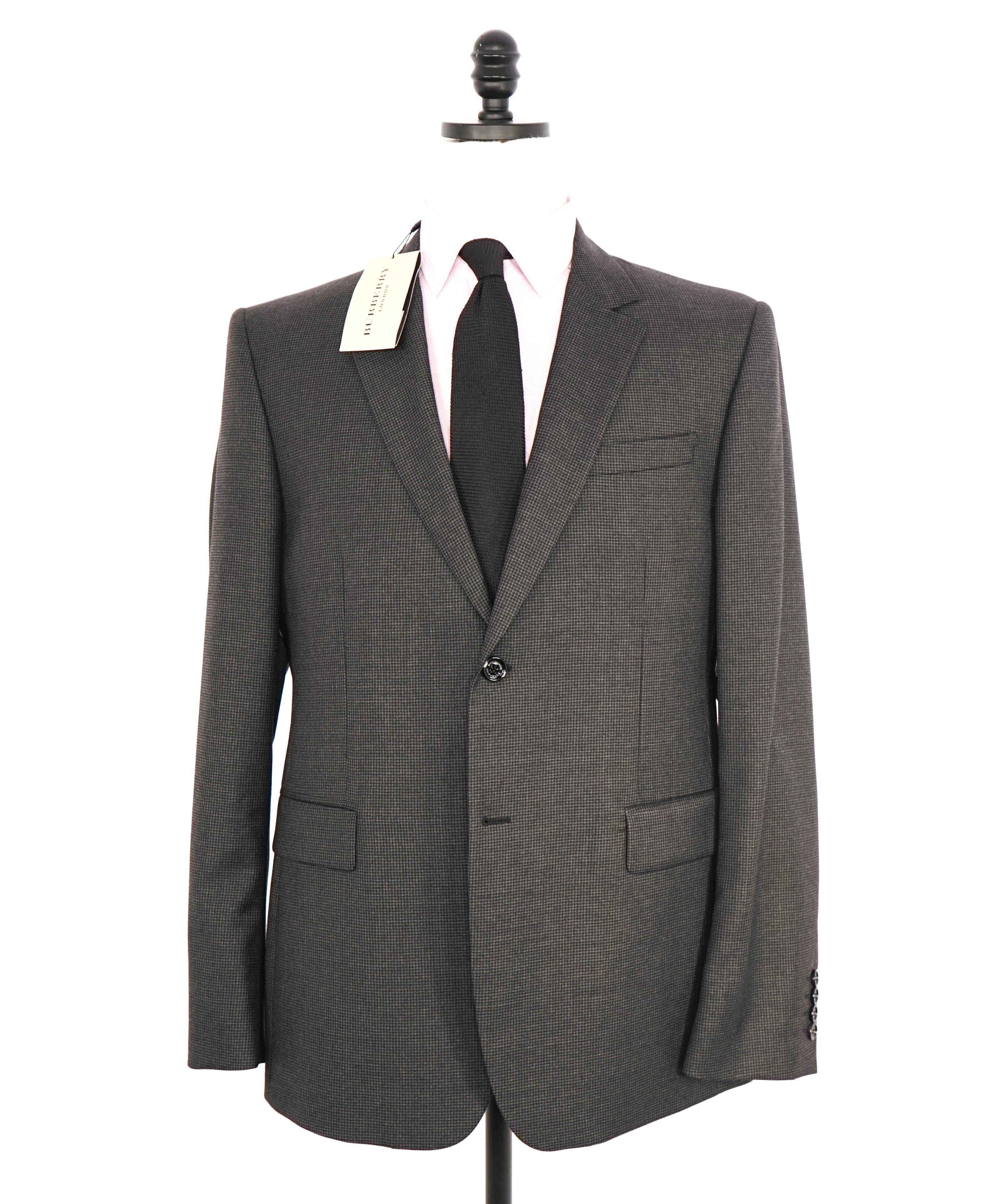 $2,395 BURBERRY LONDON - Made In Italy Wool Charcoal Houndstooth "MILBURY" Suit - 44R