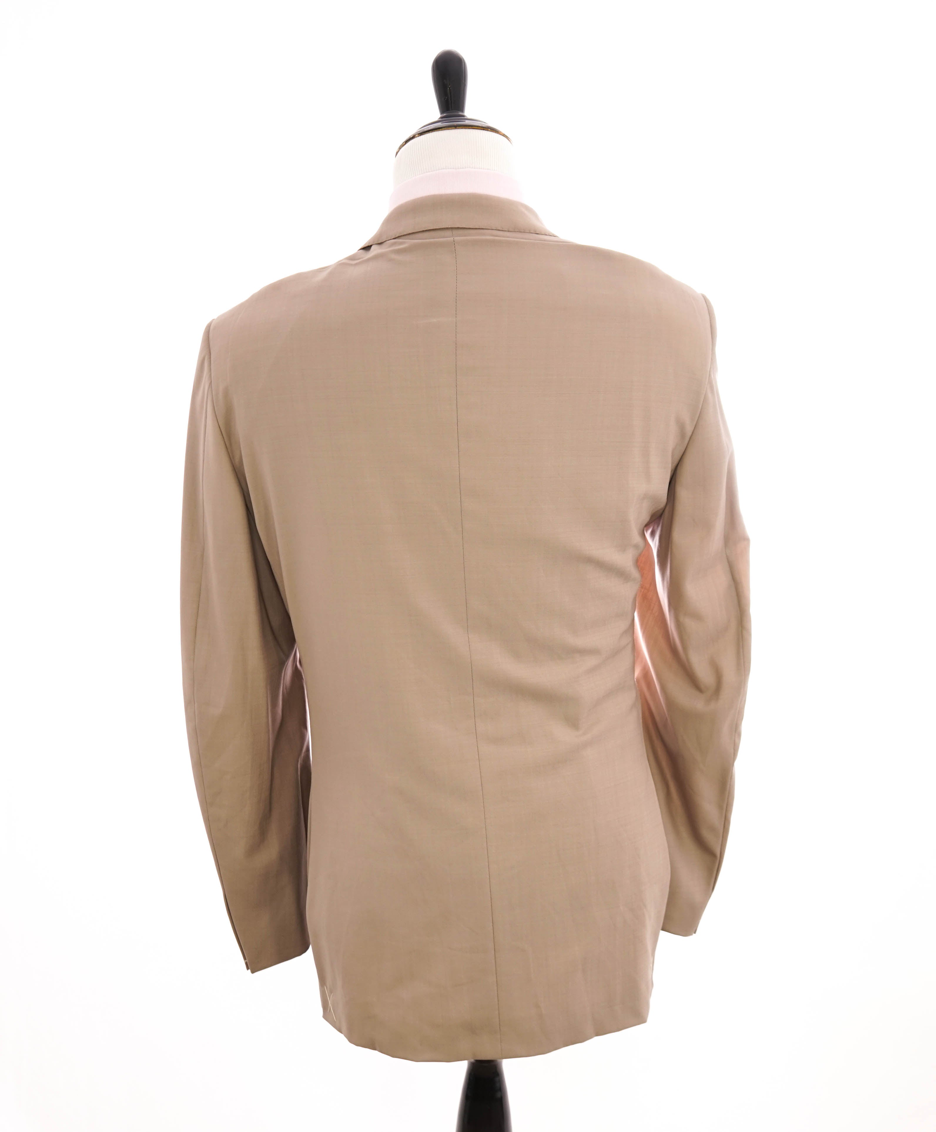 $3,290 ERMENEGILDO ZEGNA-“HIGH PERFORMANCE” Beige Blazer- 44L