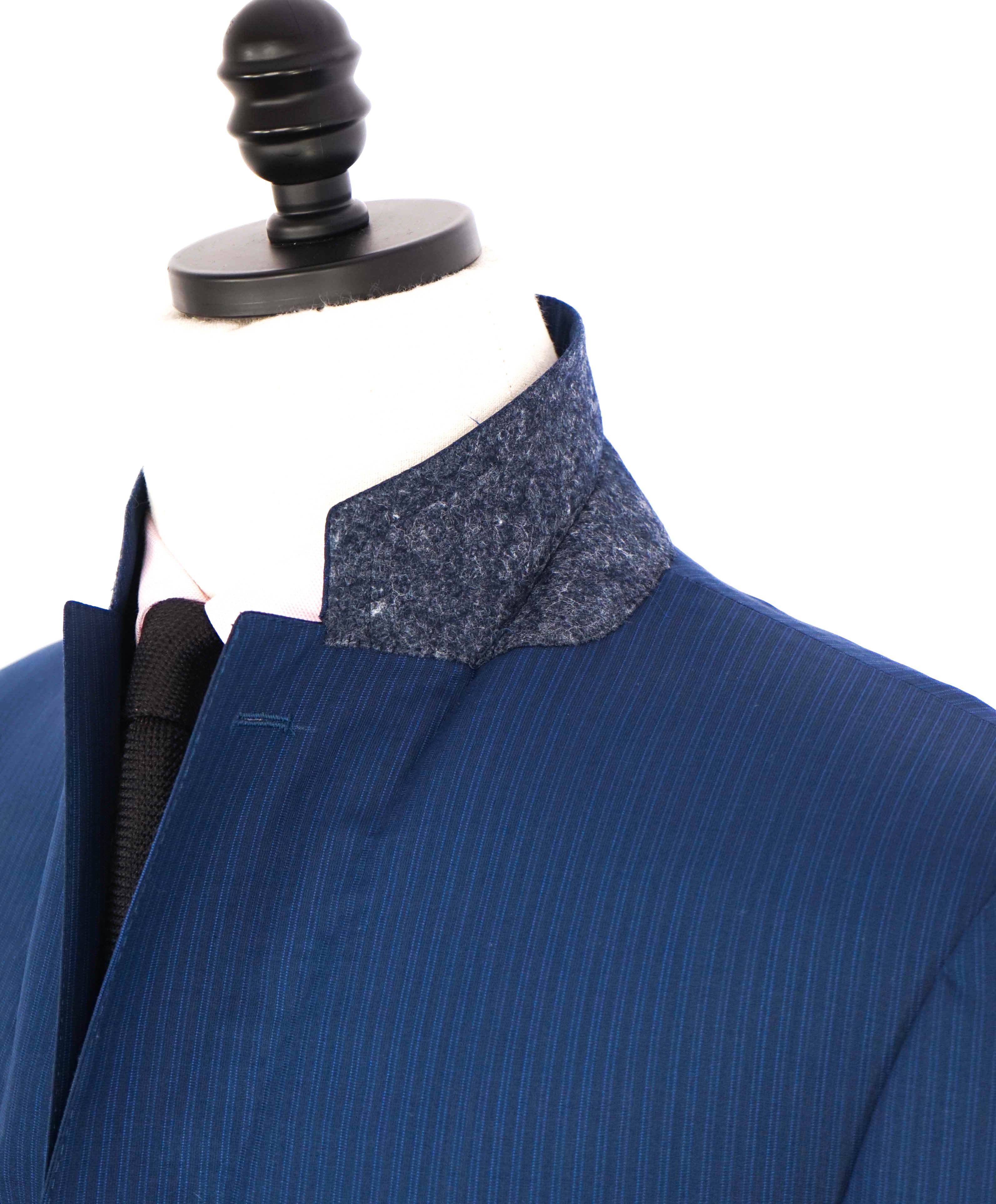 $1,895 CANALI - "IMPECCABILE" Navy Blue Textured Blazer - 44R