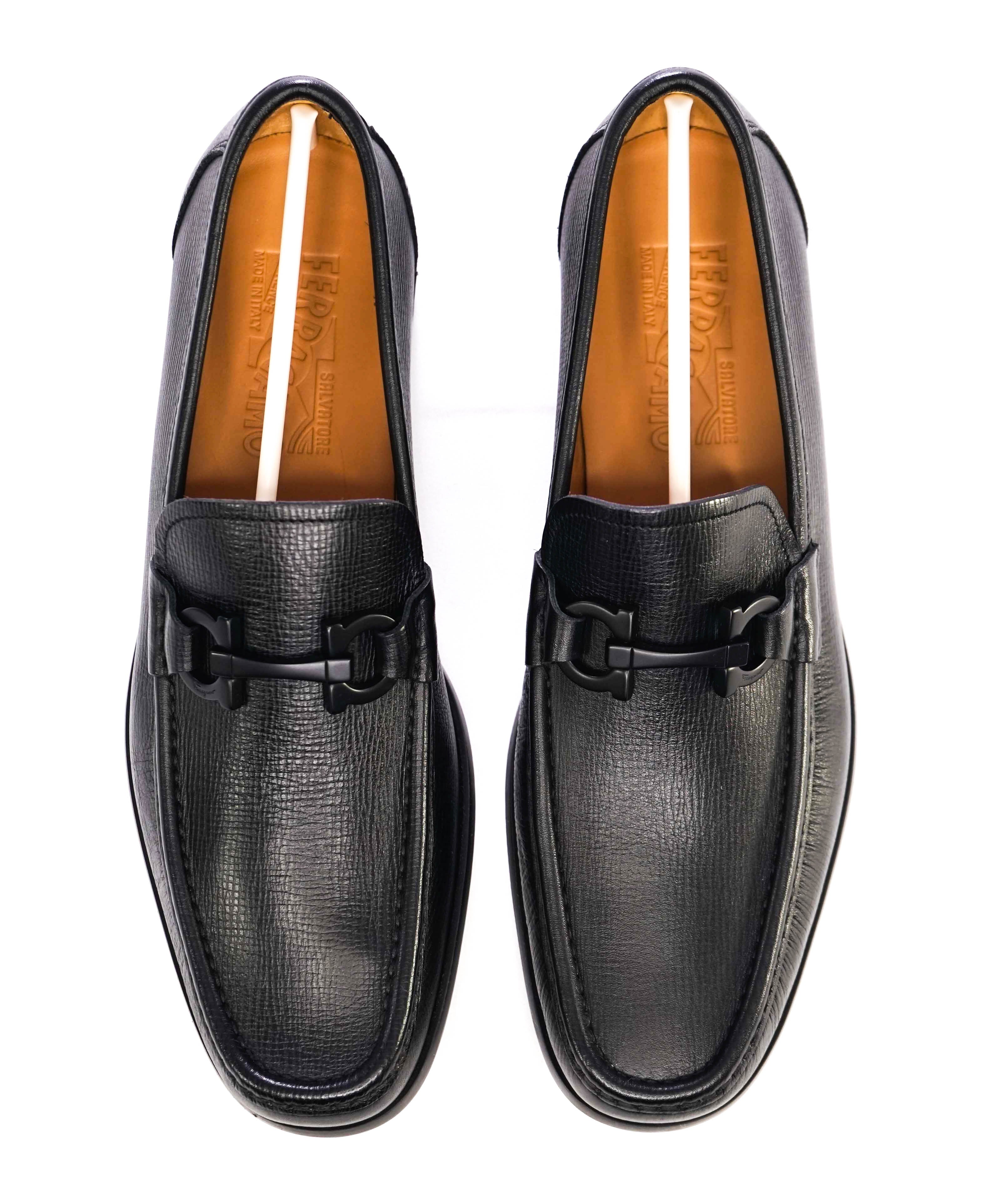 $850 SALVATORE FERRAGAMO - “GRANDIOSO 2" Gancini Bit Loafer Black Leather - 8 E