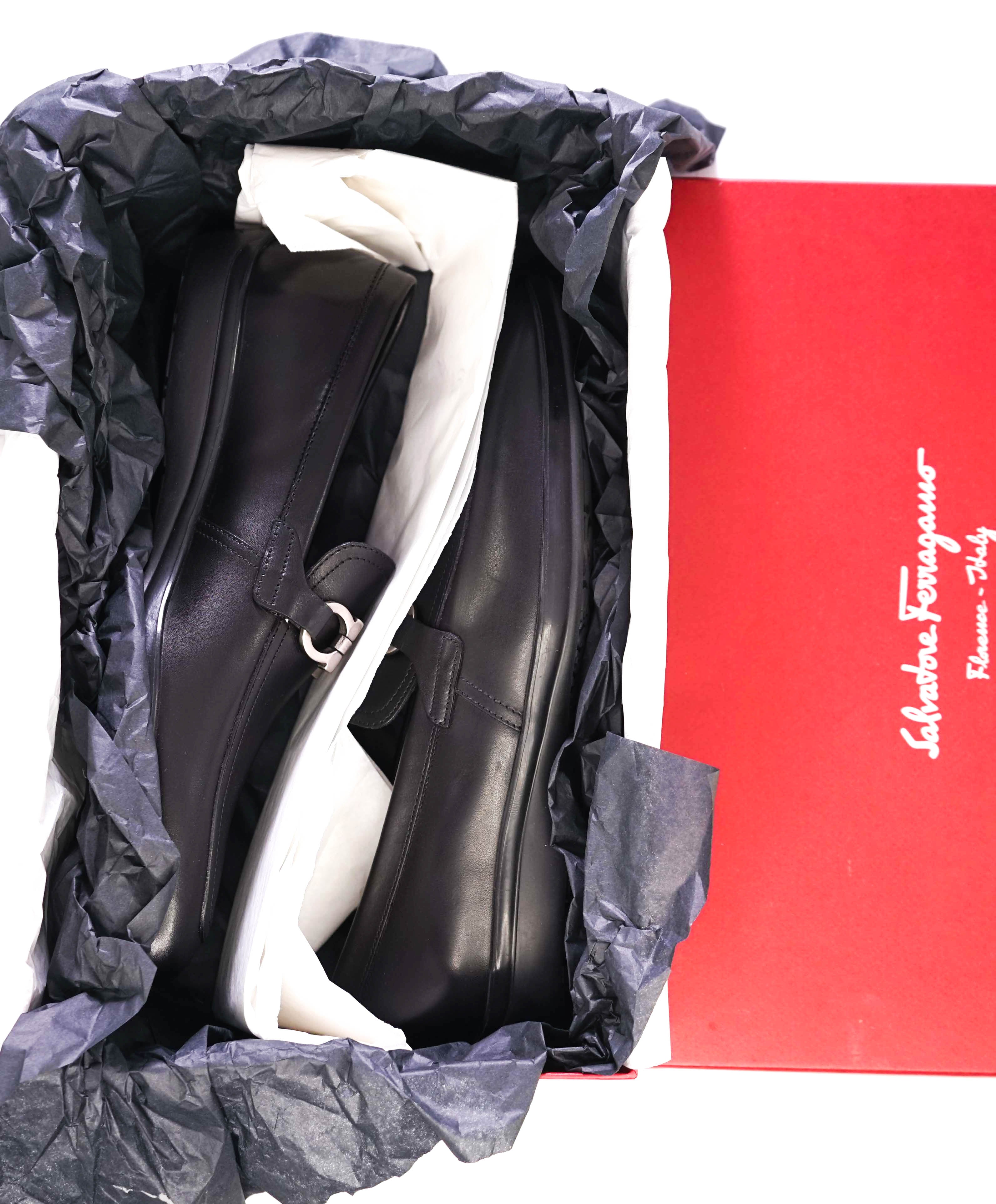 $850 SALVATORE FERRAGAMO - “SIMPLY" Gancini Bit Loafer Black Leather SLEEK - 8.5 D