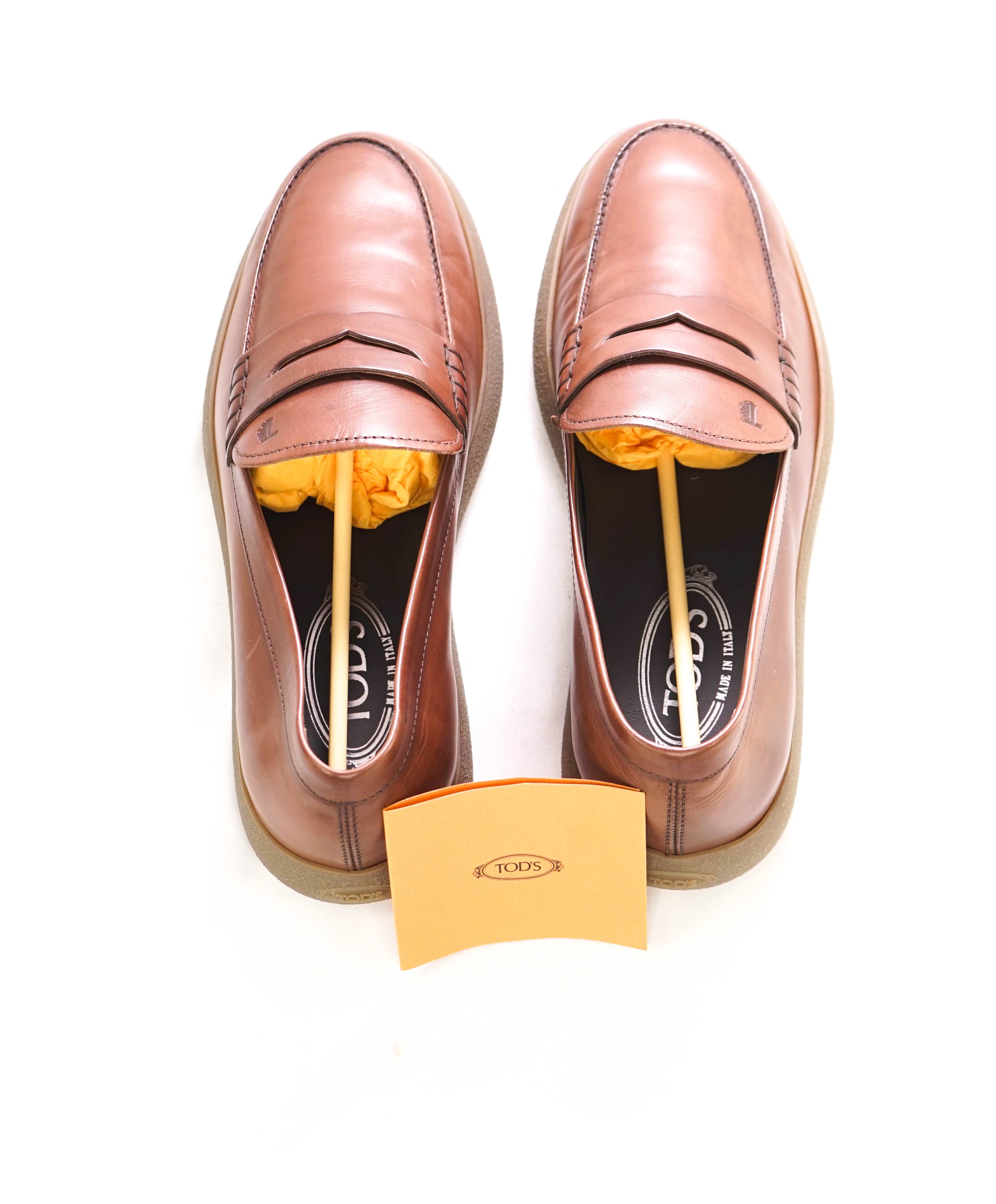 TOD’S - Brown Patina Logo Embossed LUG SOLE Vamp Penny Loafers - 8 US (7 T)