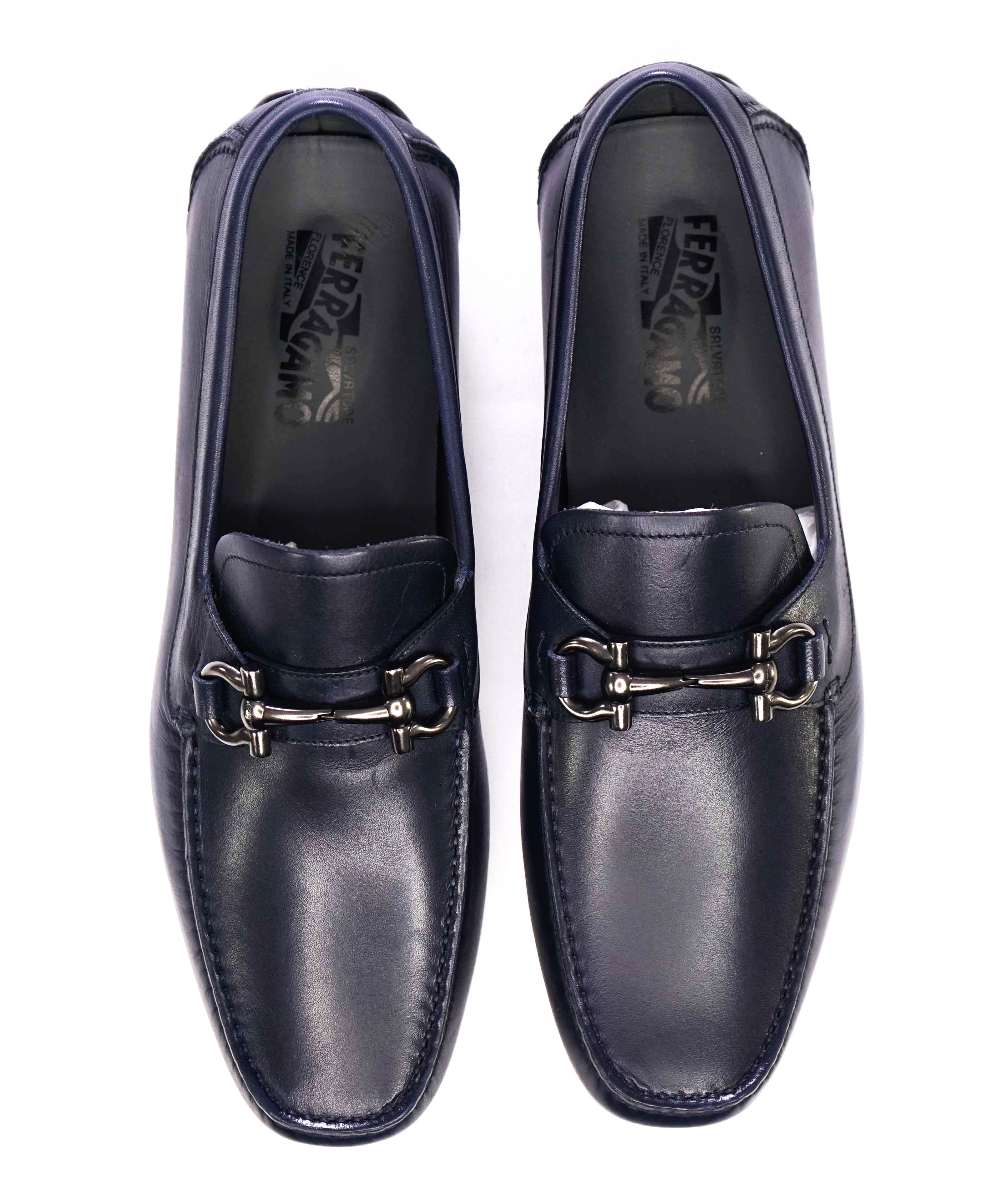 $795 SALVATORE FERRAGAMO - Smooth Navy Leather Parigi Slip On Loafers - 9.5 D