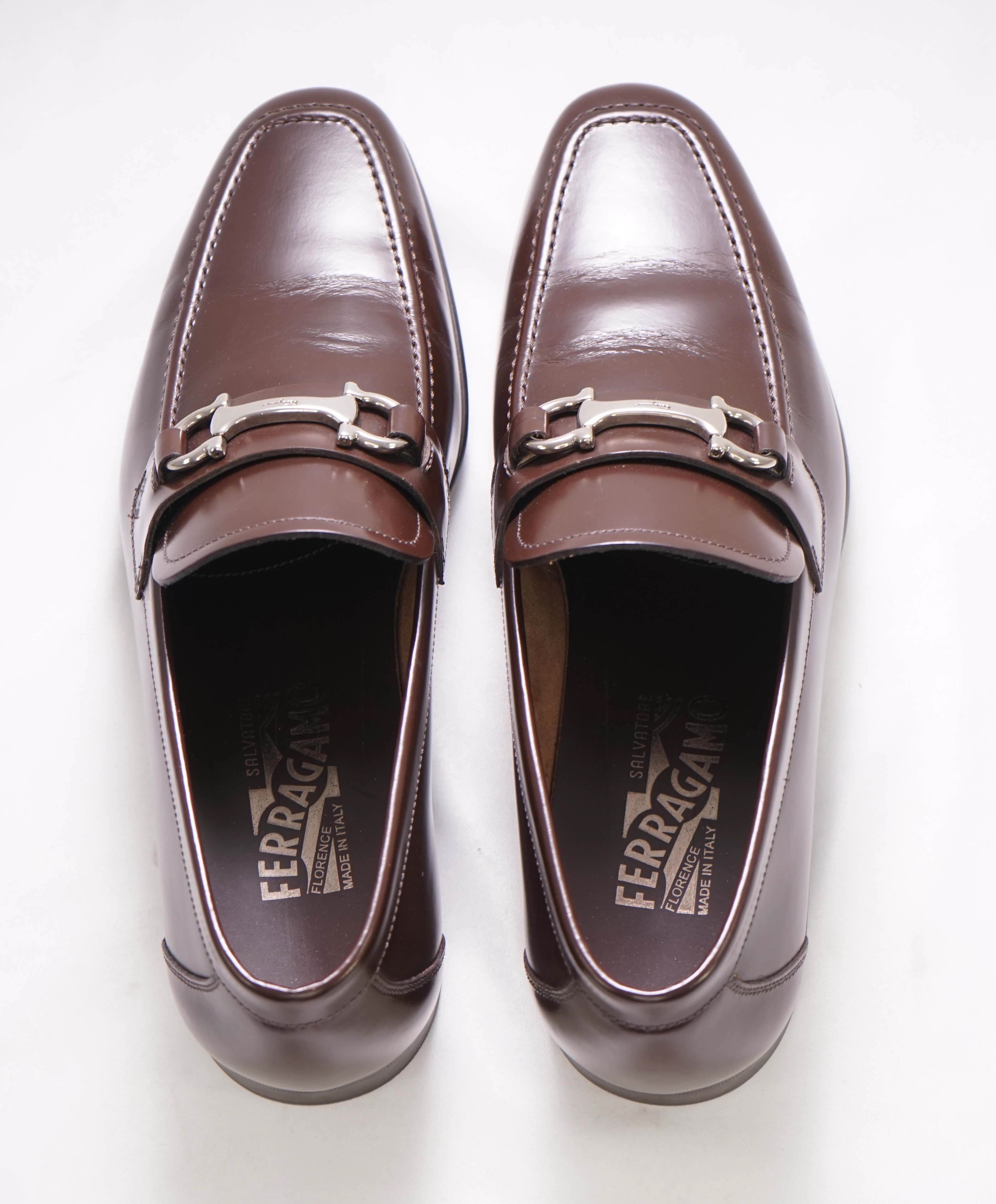 $700 SALVATORE FERRAGAMO - *LAWTON * Gancini Logo Loafer - 7 EE US