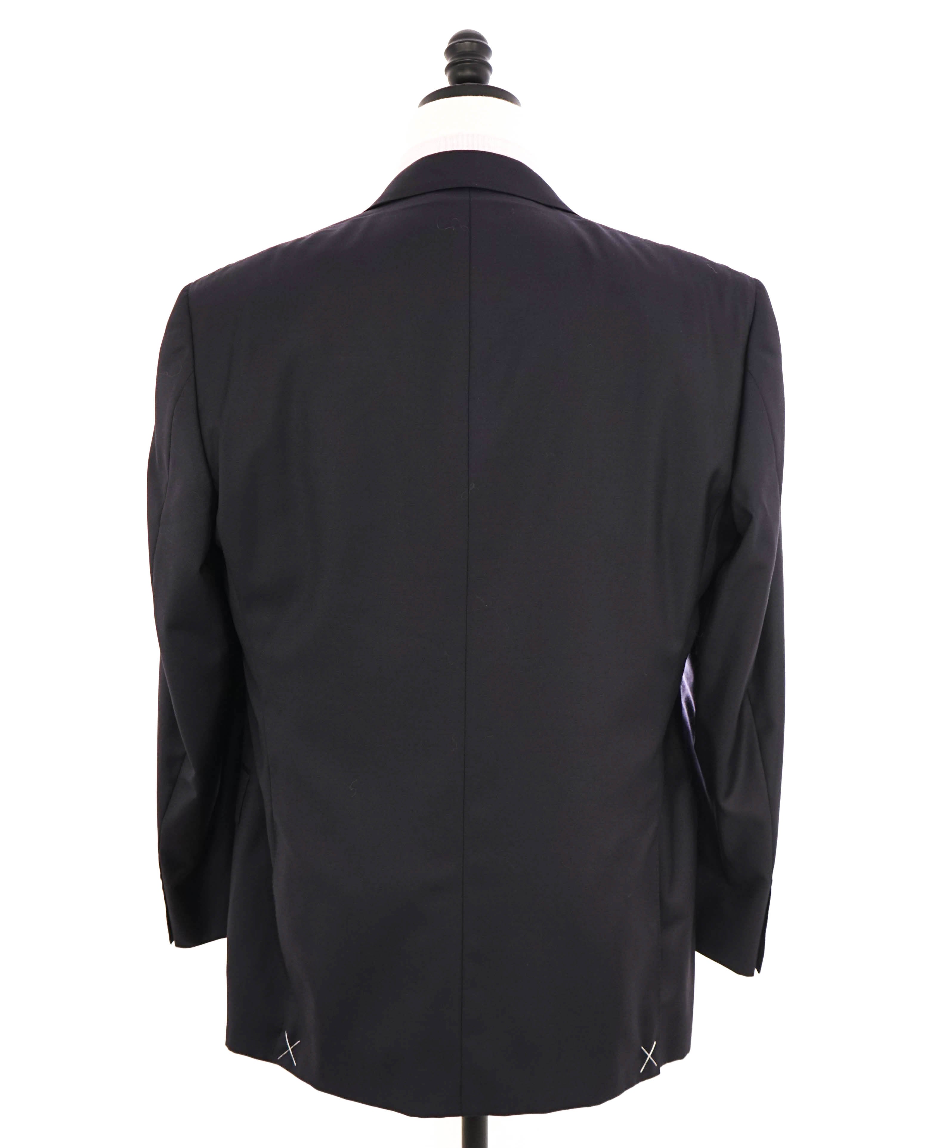 $1,795 CANALI - *CLOSET STAPLE*  Solid Navy Blue Notch Lapel Blazer - 42R US