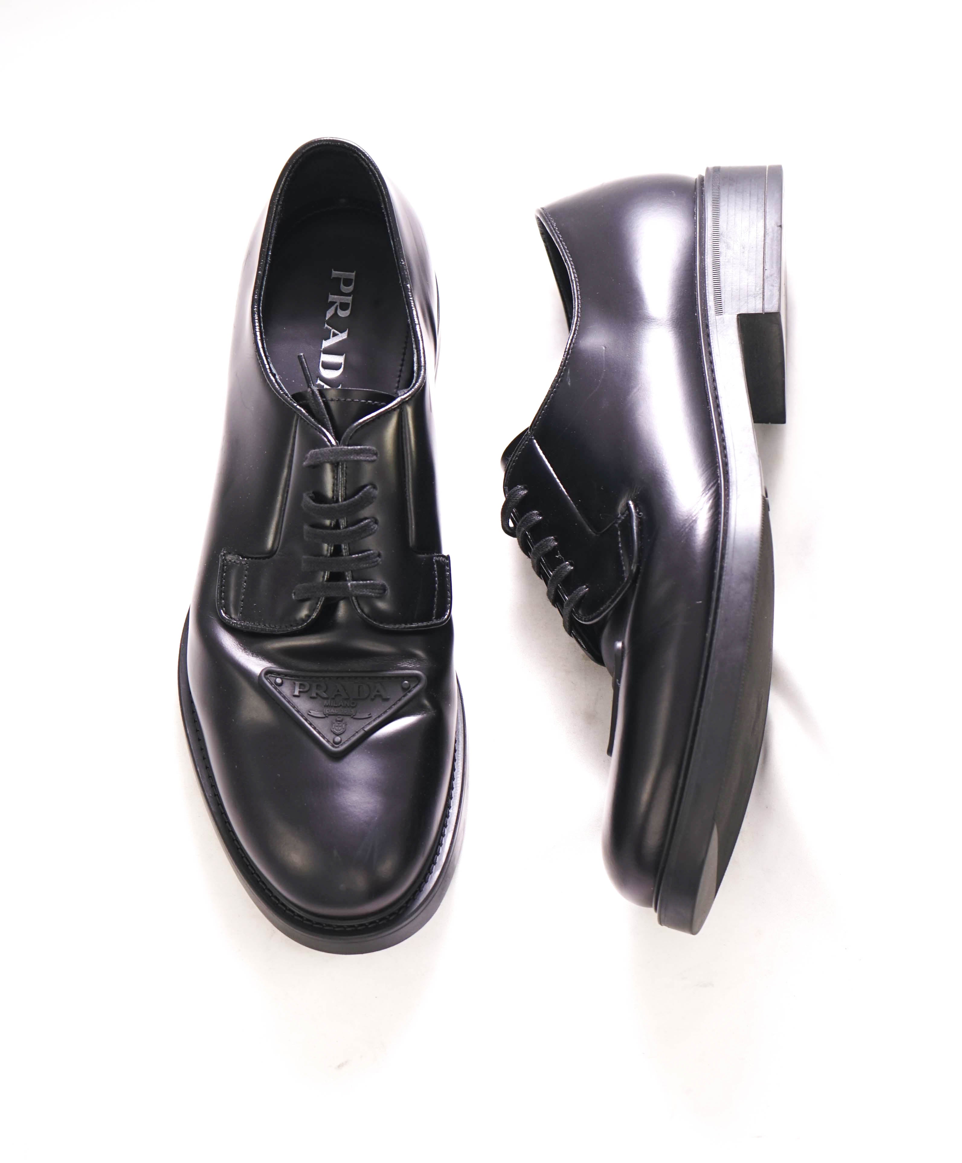 $1,150 PRADA - Black Brushed Triangle Plaque Leather Derby Lace-Ups - 11 US (10 Prada)