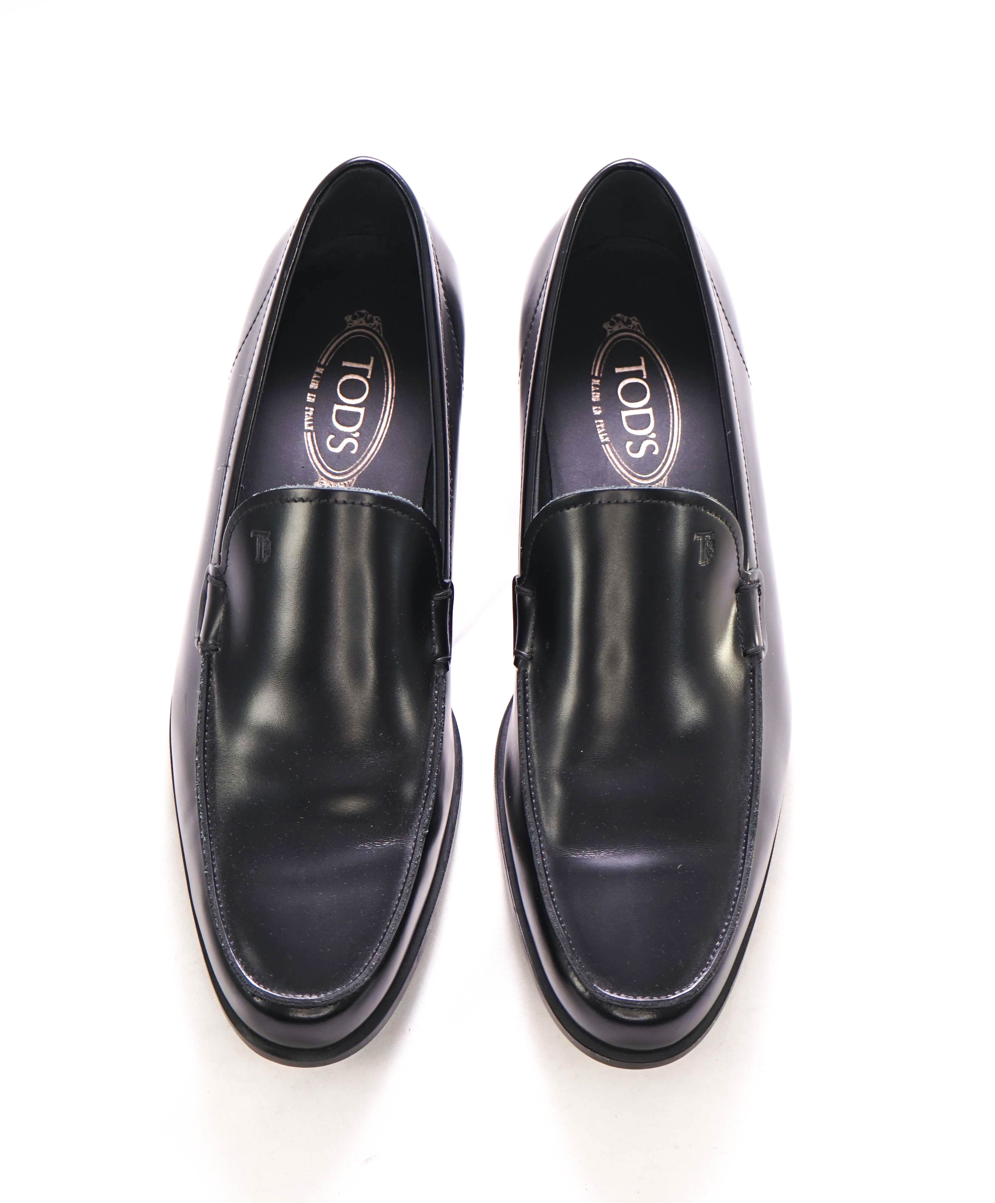 TOD’S - “Boston” Black Logo Embossed Smooth Vamp Loafers - 11 US (10 Tod's)