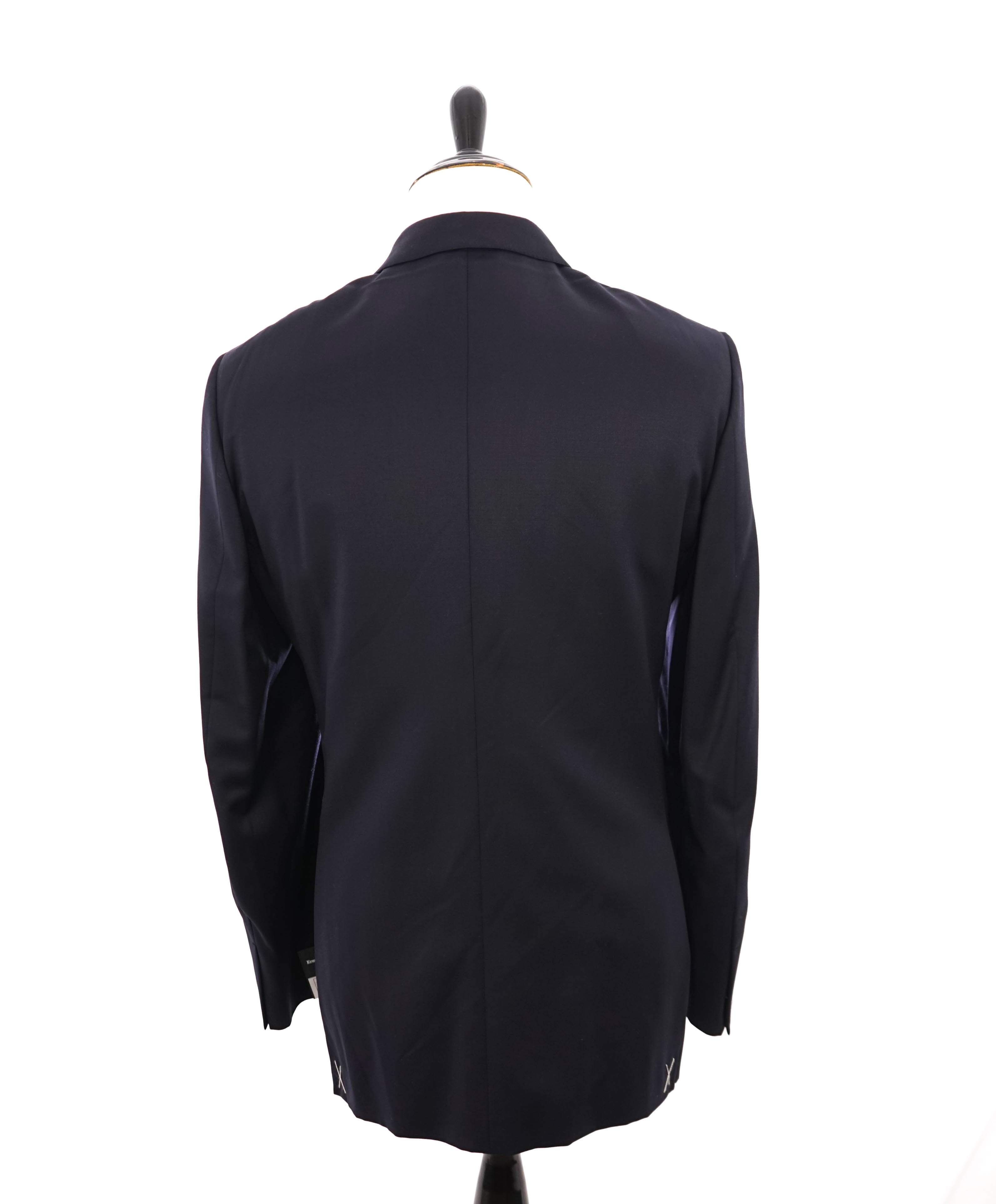 $2,695 ERMENEGILDO ZEGNA -"Micronsphere" NAVY Blazer - 46L