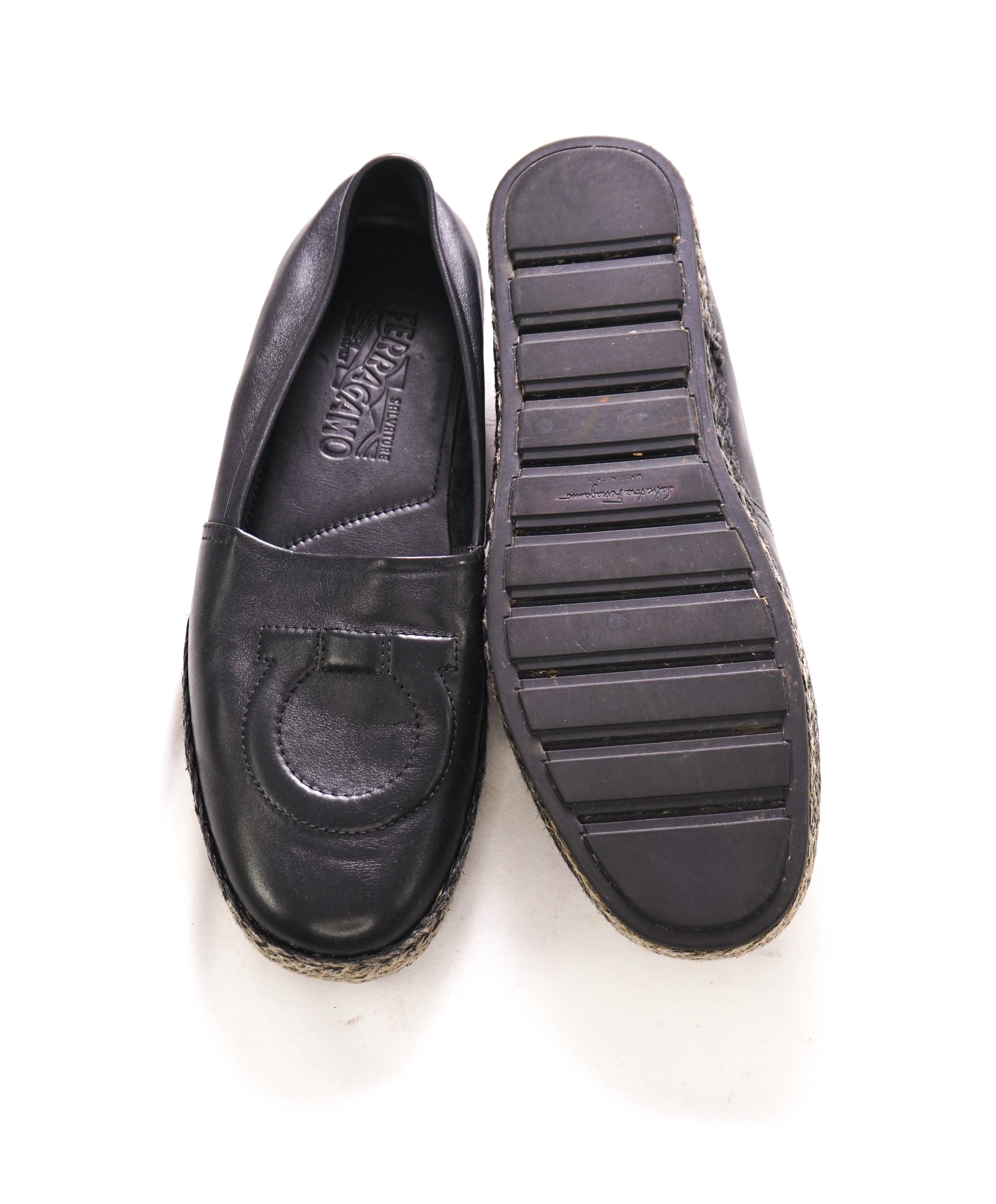 $750 SALVATORE FERRAGAMO - "Gancio" Black Espadrille Loafer - 8 M US