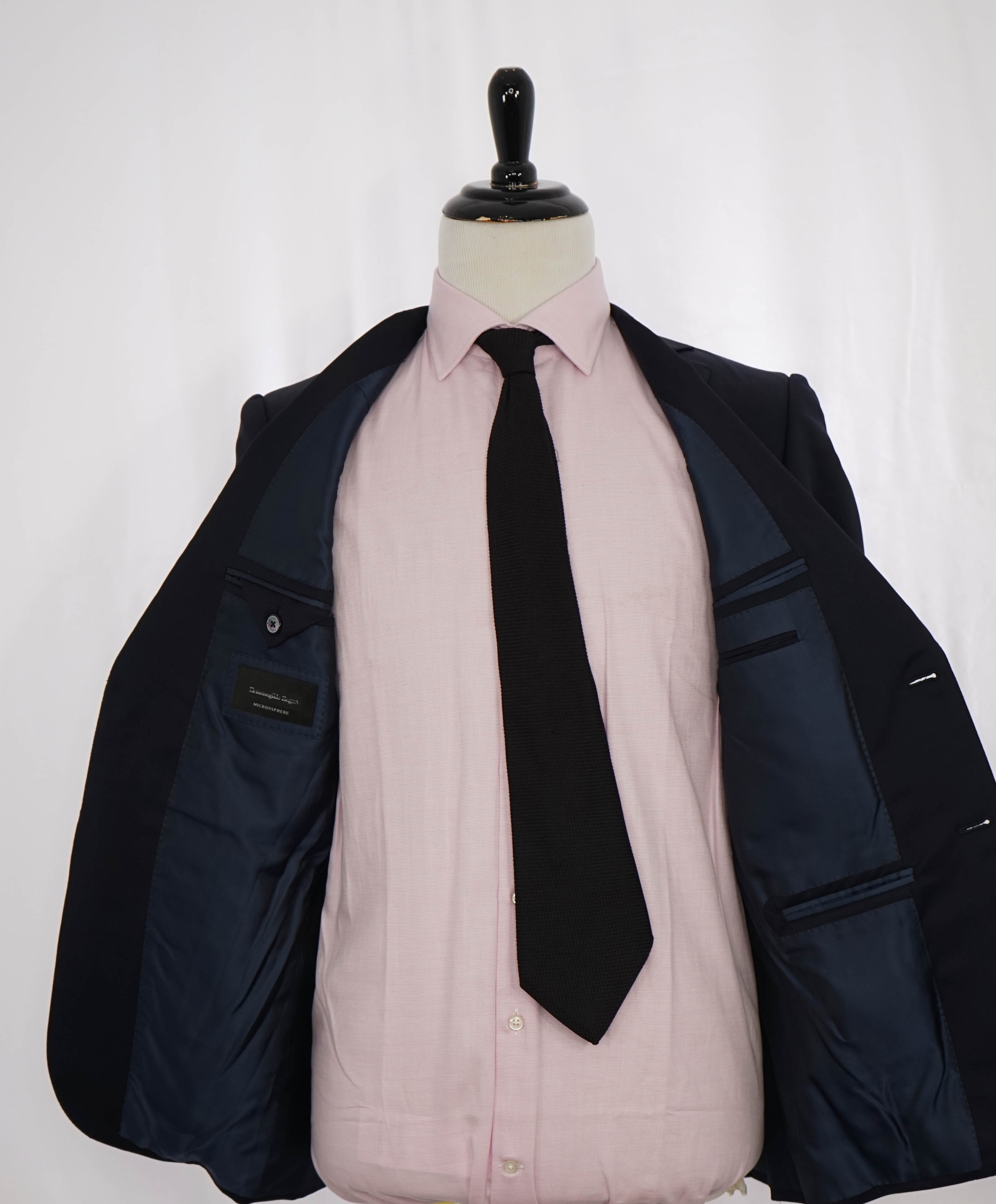 $2,695 ERMENEGILDO ZEGNA -"Micronsphere" NAVY Blazer - 36S