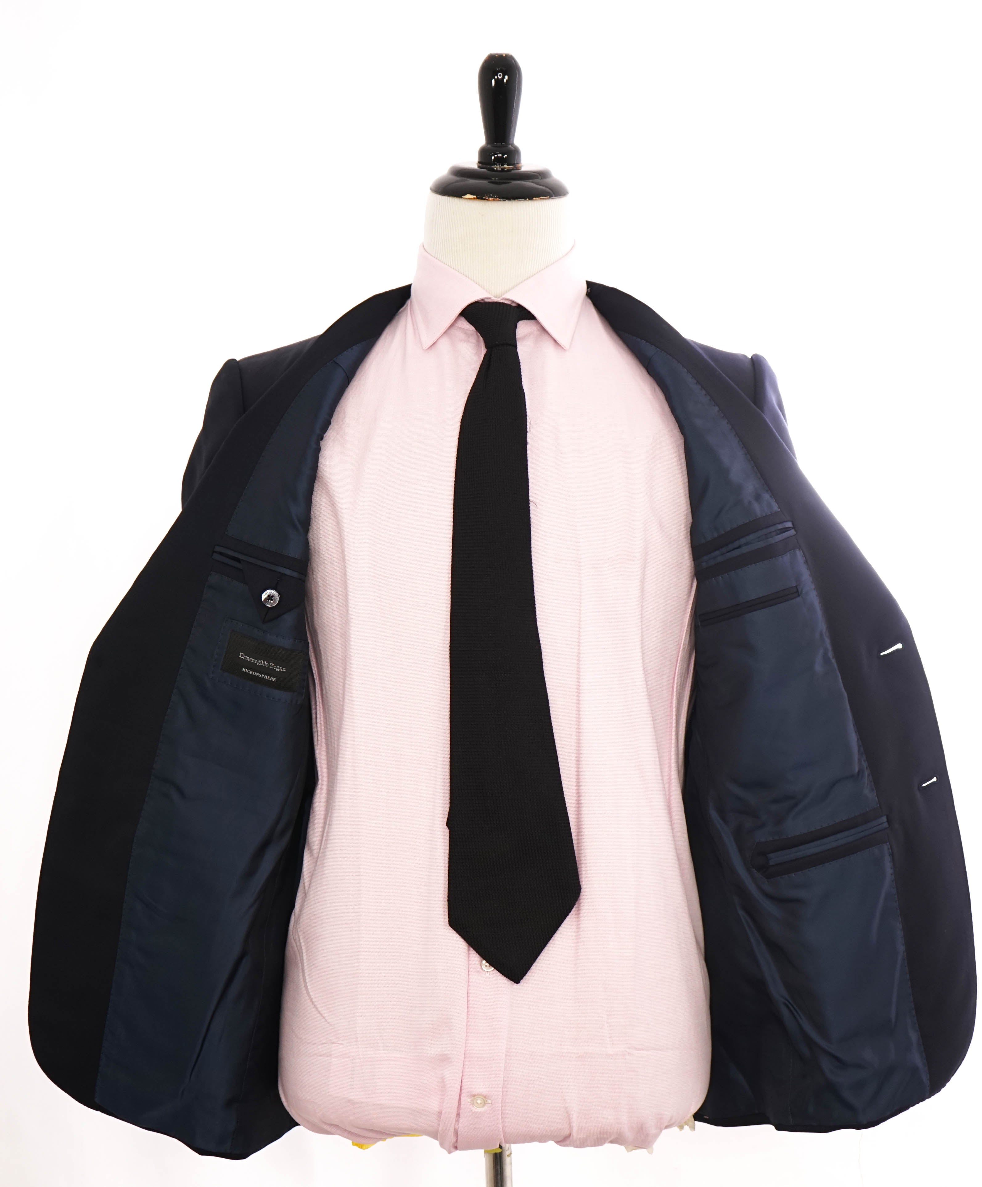 $2,695 ERMENEGILDO ZEGNA -"Micronsphere" NAVY Blazer - 38S