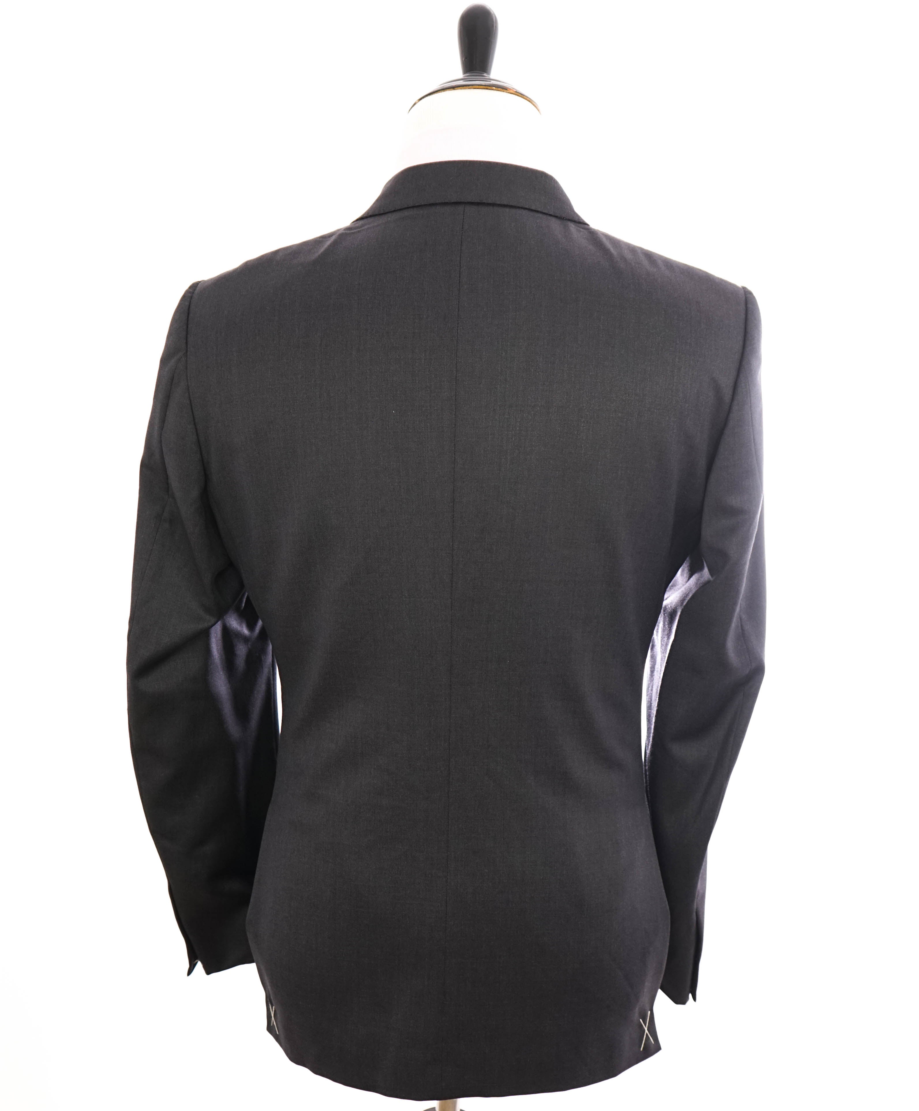 $2,695 ERMENEGILDO ZEGNA -"Micronsphere" GRAY Blazer - 42S